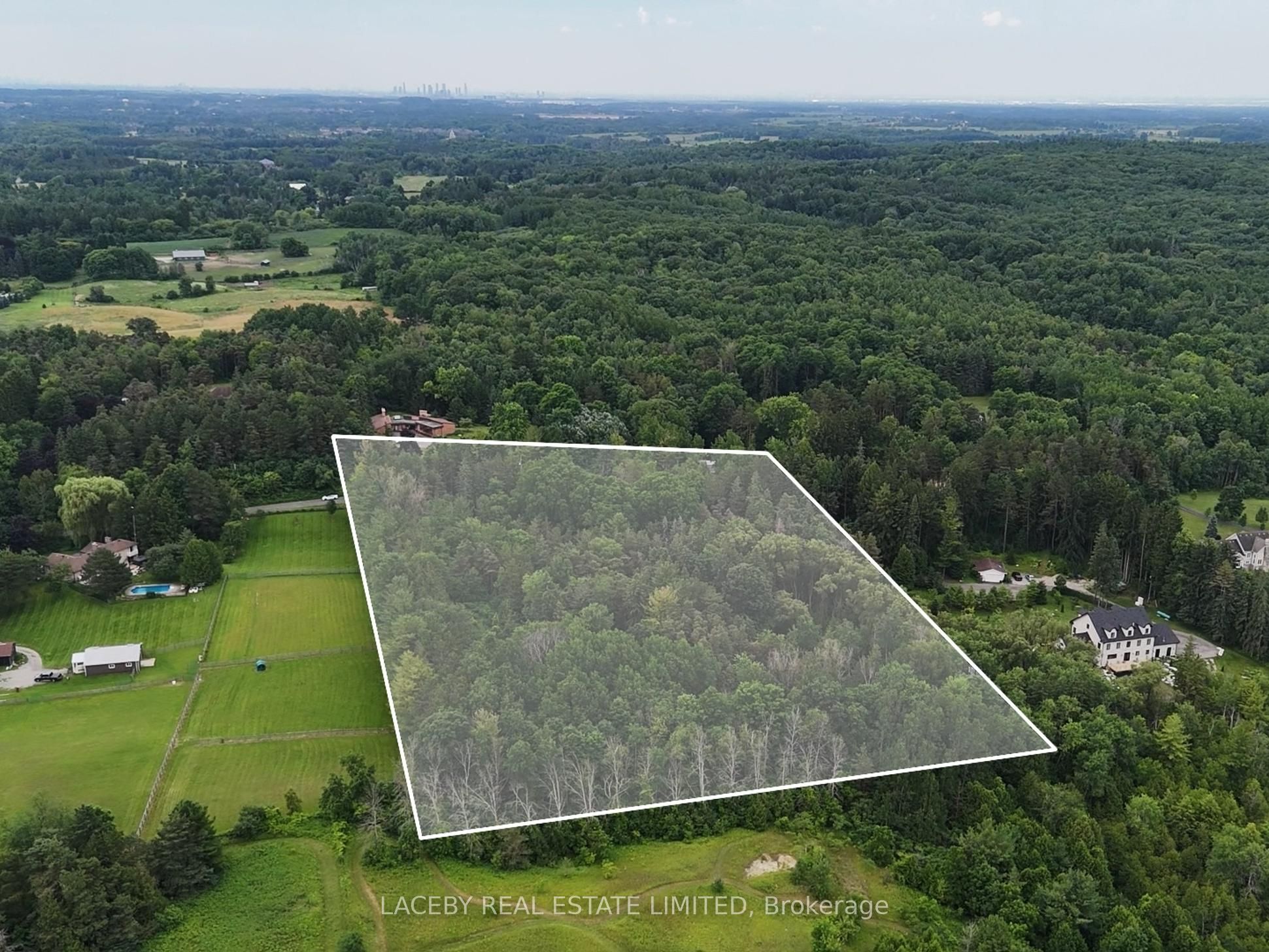 154 Dearbourne Avenue Property Photo 2