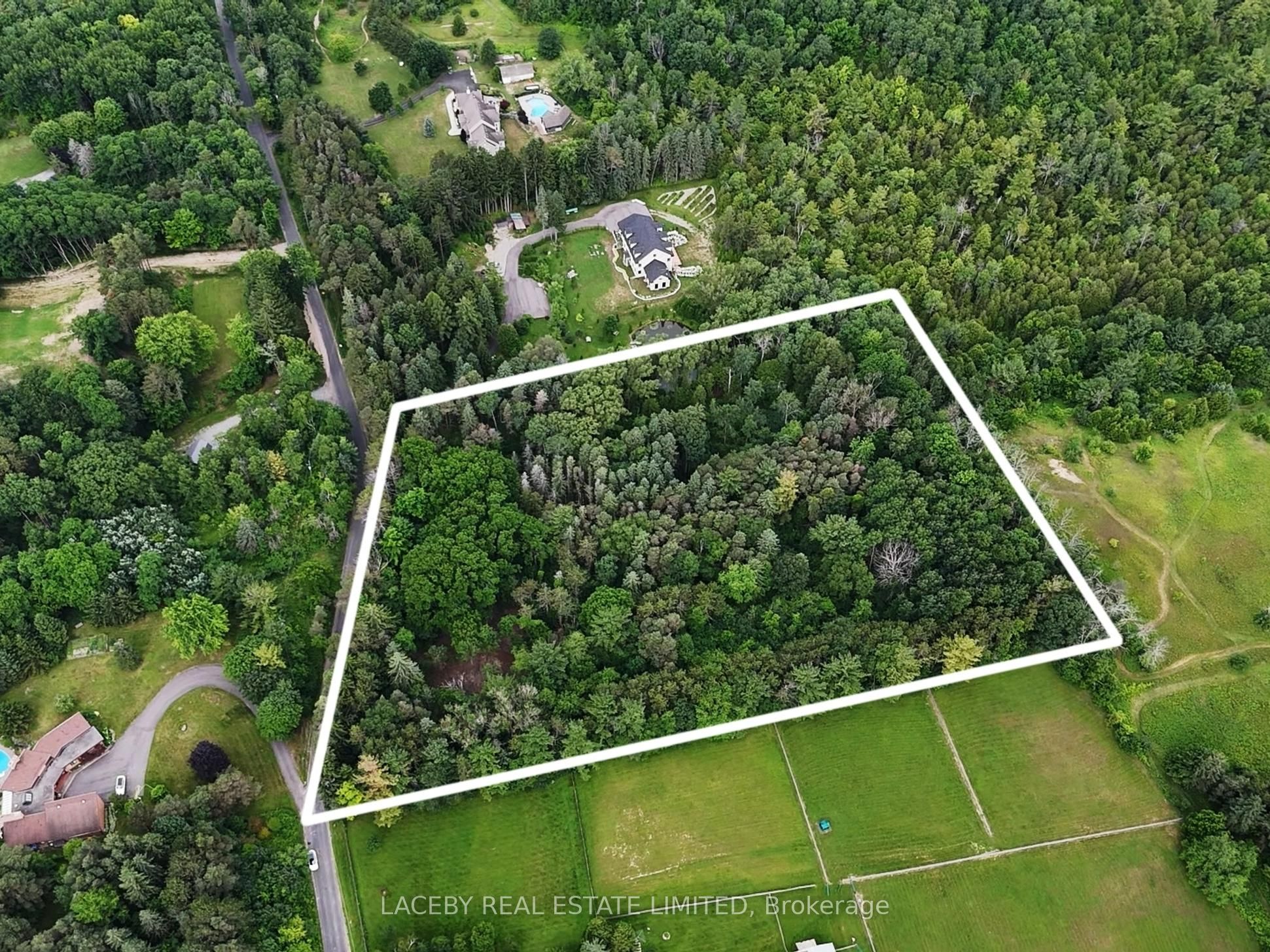 154 Dearbourne Avenue Property Photo 5