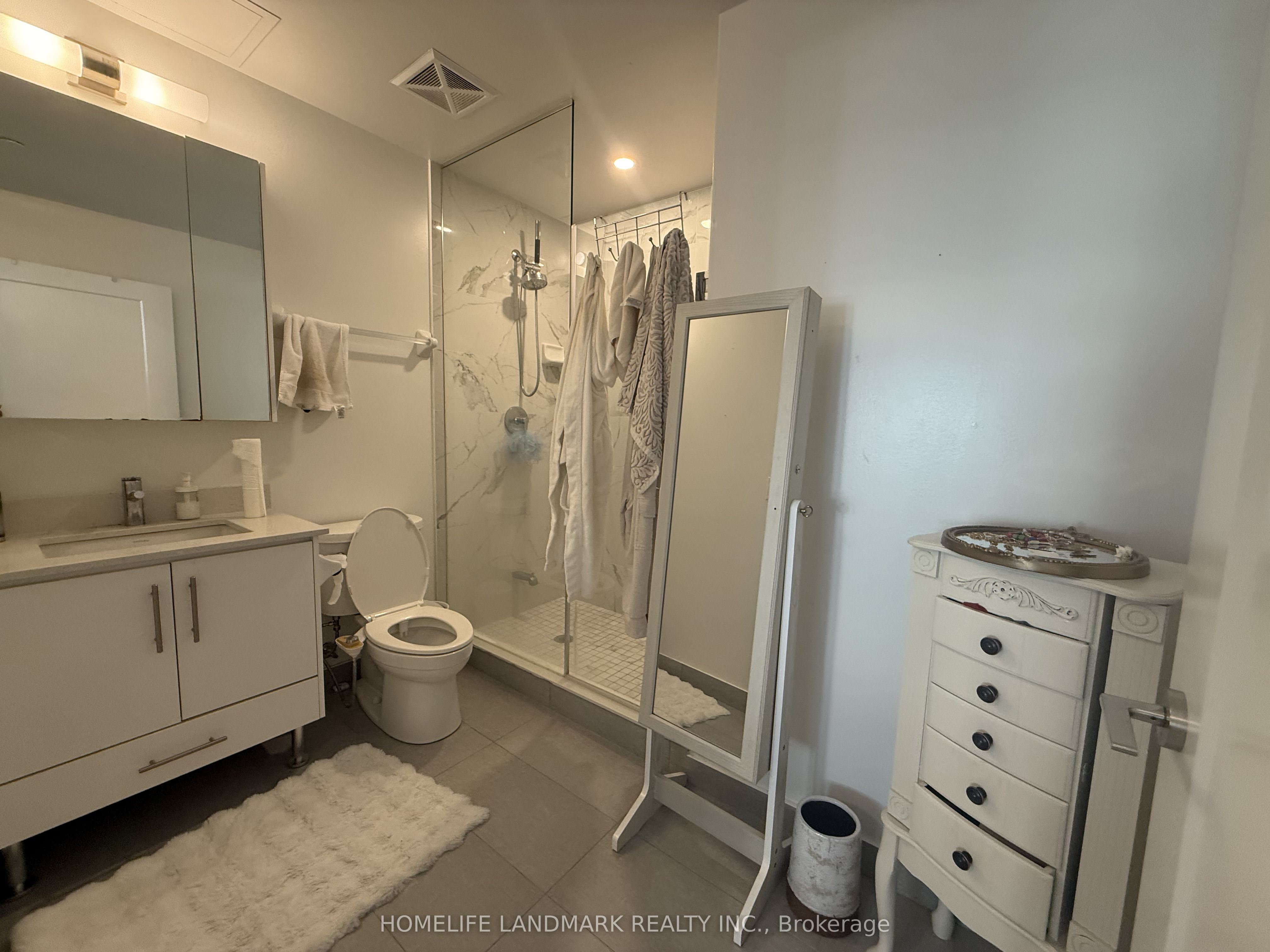 105 Oneida Crescent 506 Property Photo 3