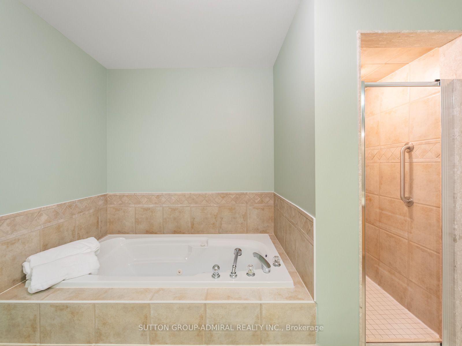 255 Shaftsbury Avenue 26 Property Photo 25