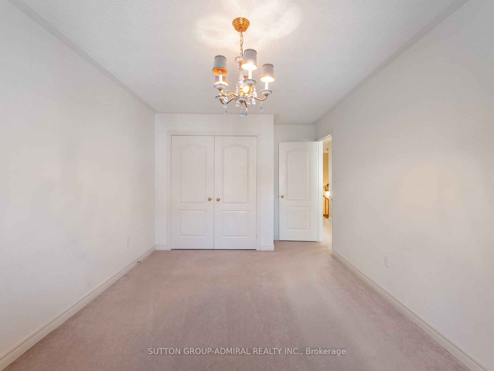 255 Shaftsbury Avenue 26 Property Photo 27