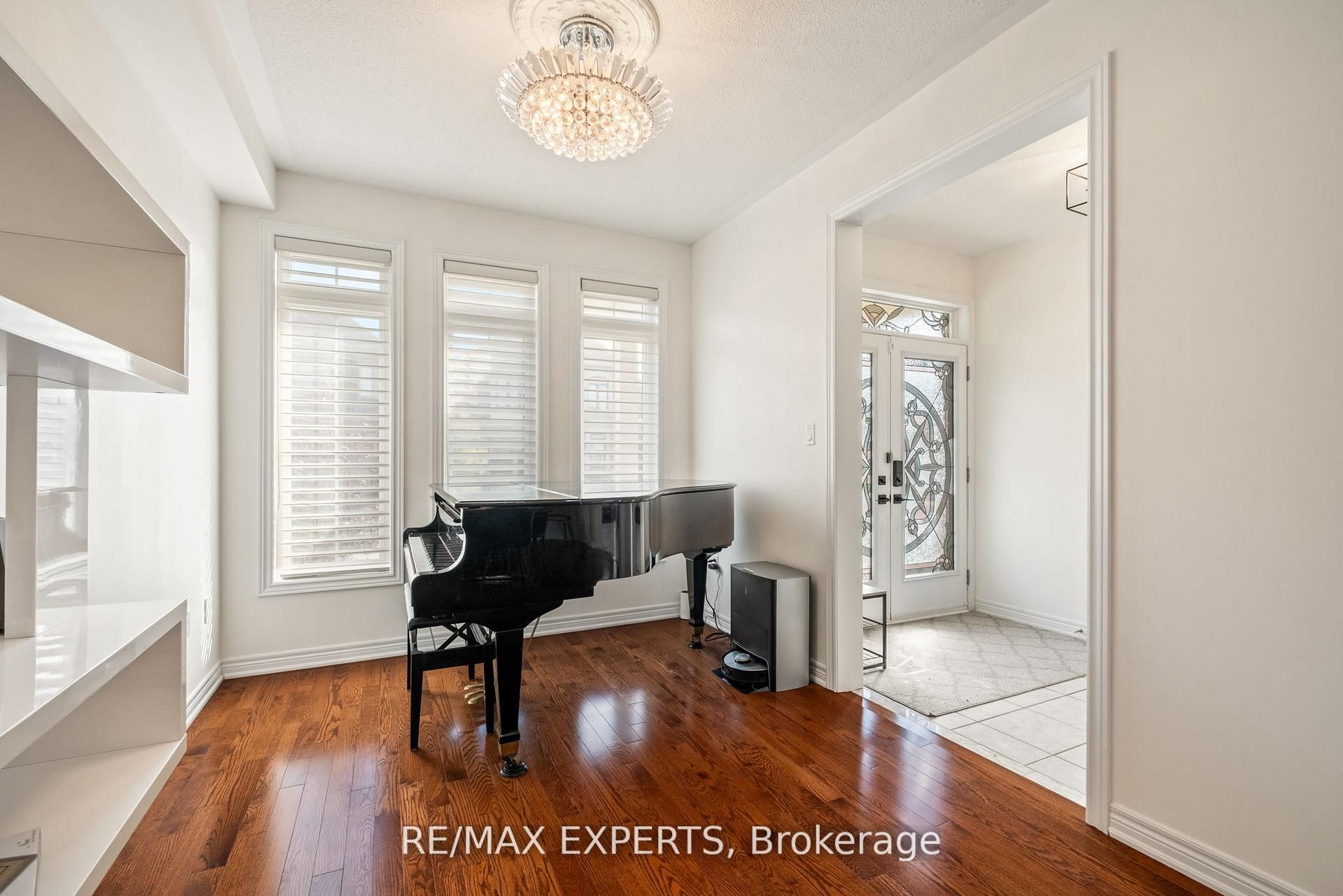 40 Heron Hollow Avenue Property Photo 7