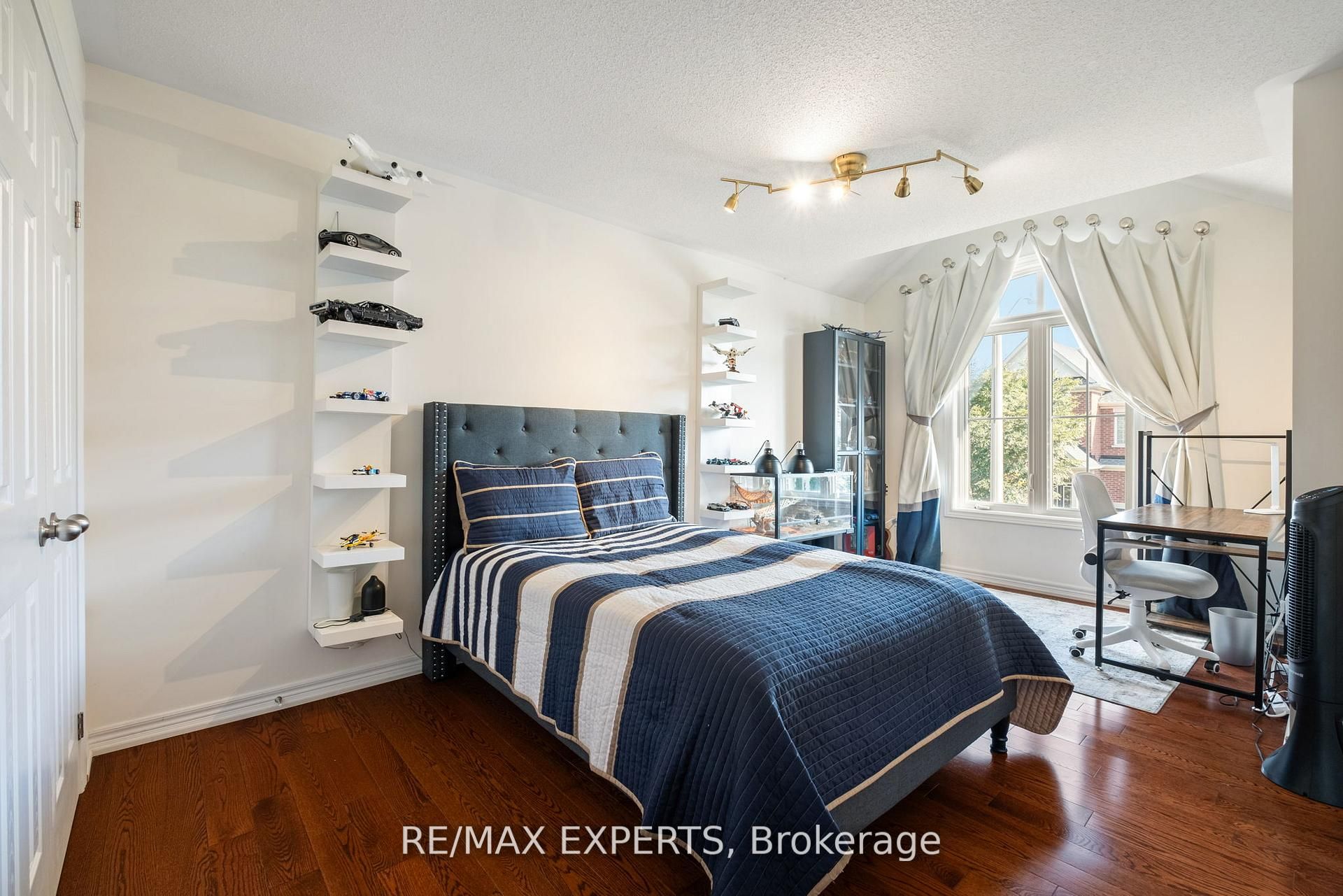 40 Heron Hollow Avenue Property Photo 33