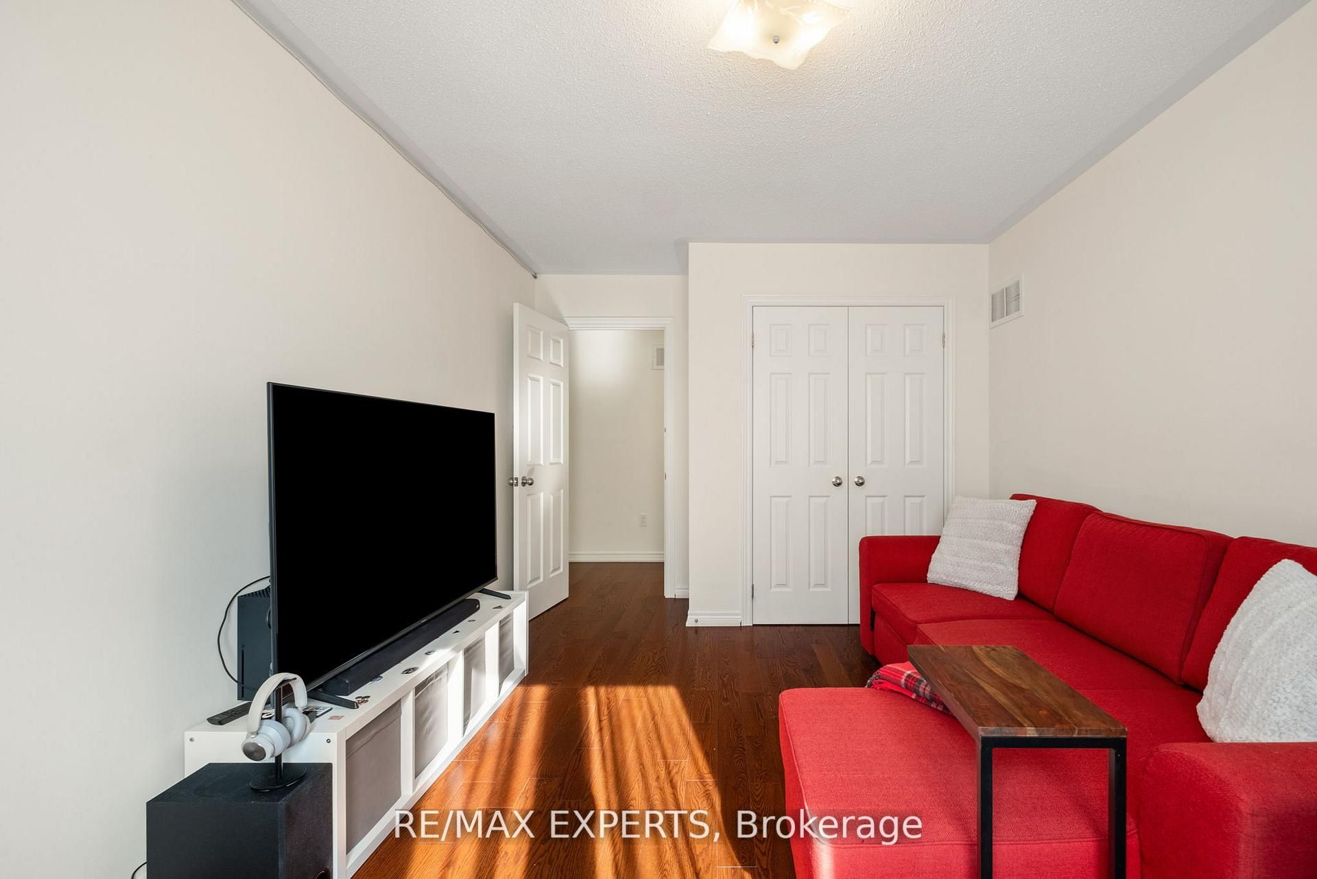 40 Heron Hollow Avenue Property Photo 37