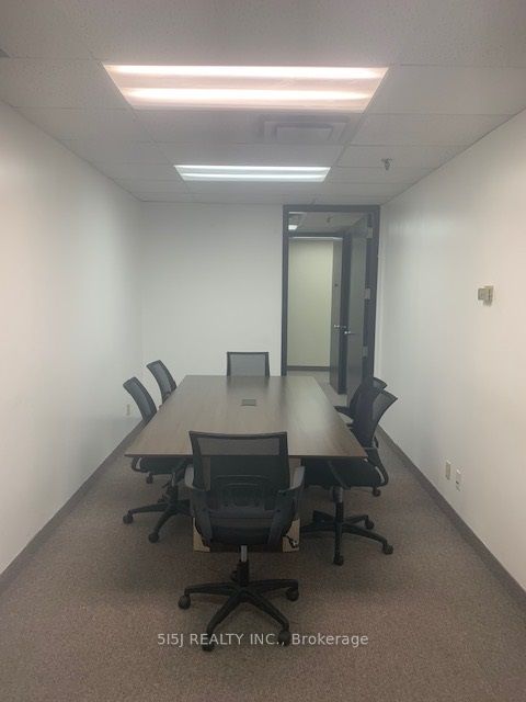 9120 Leslie St Property Photo 5