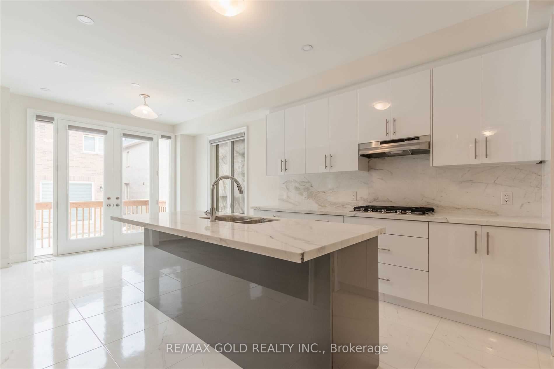 20 Bill Guy Drive Upper Level Property Photo 9