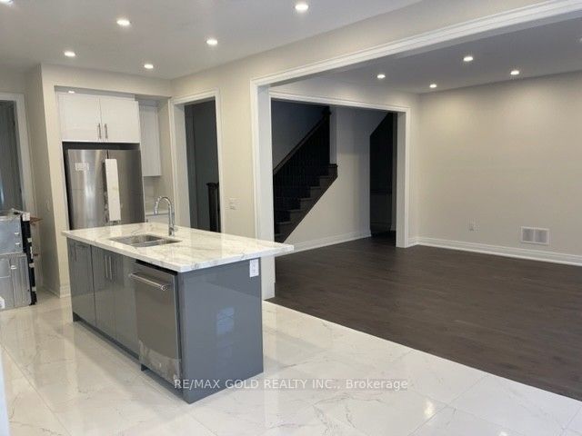 20 Bill Guy Drive Upper Level Property Photo 10