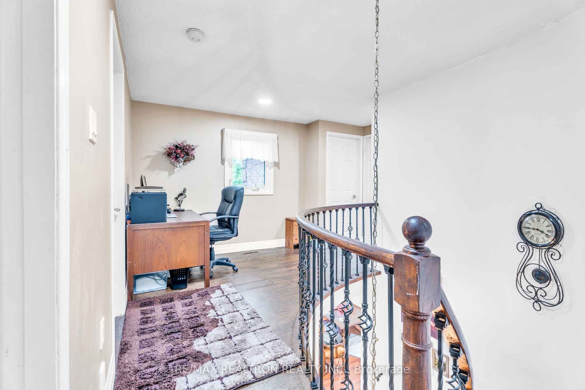 111 Devins Drive Property Photo 14