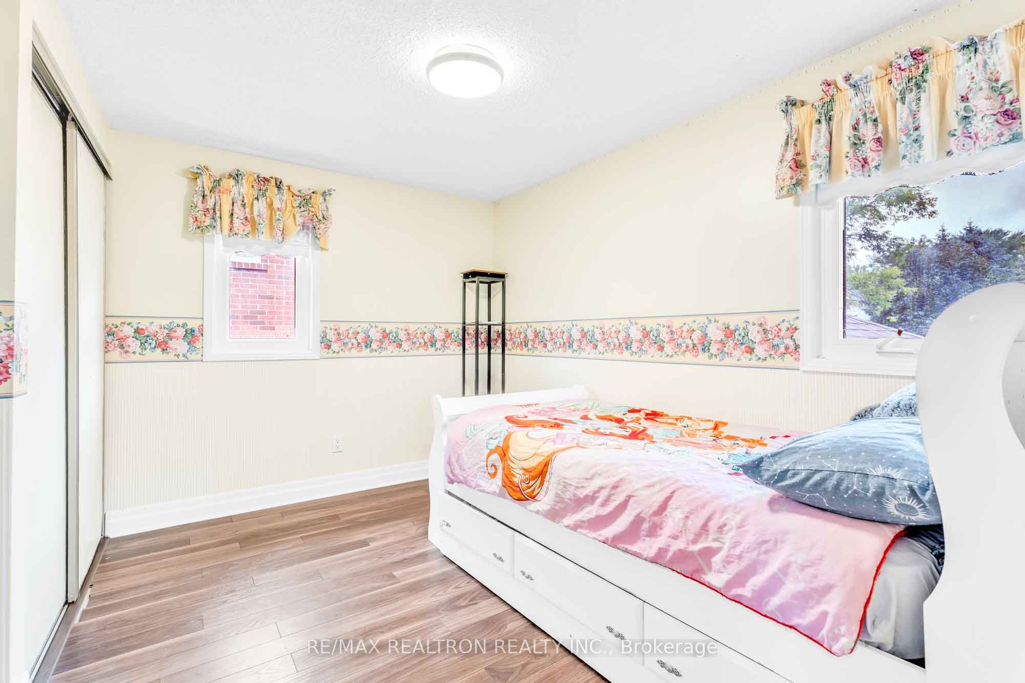 111 Devins Drive Property Photo 19