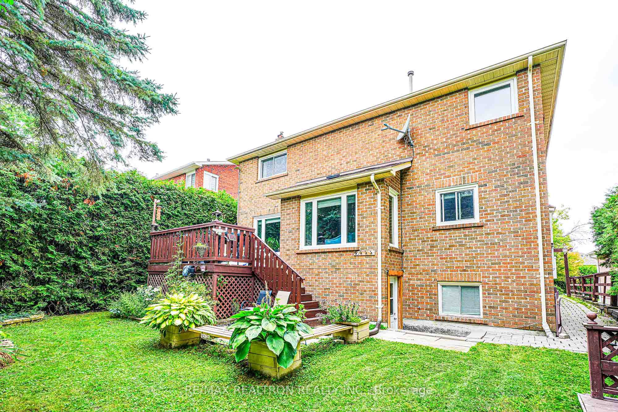 111 Devins Drive Property Photo 34