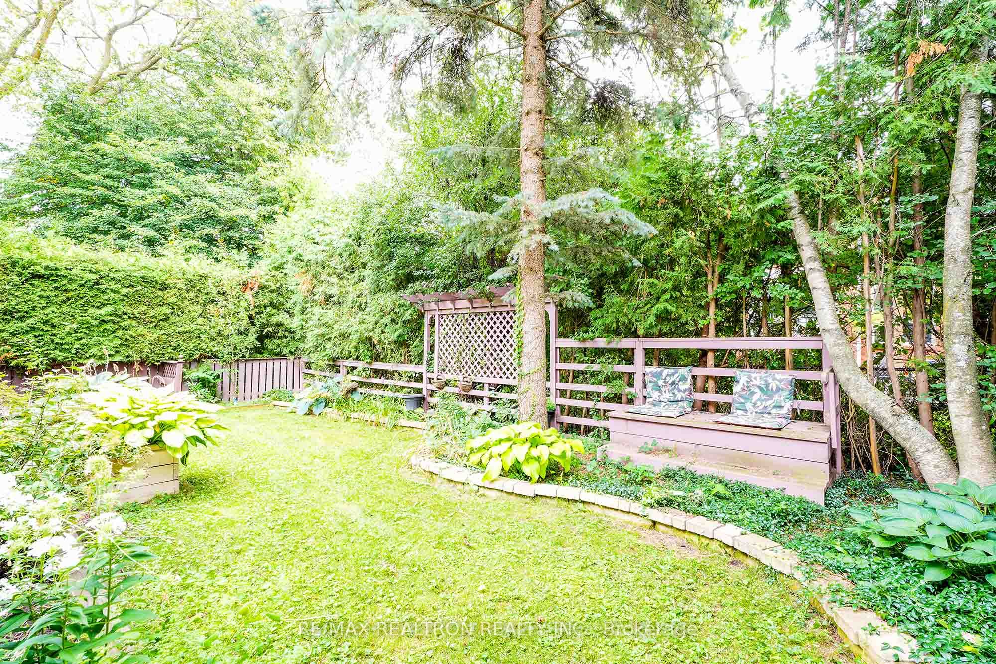 111 Devins Drive Property Photo 35