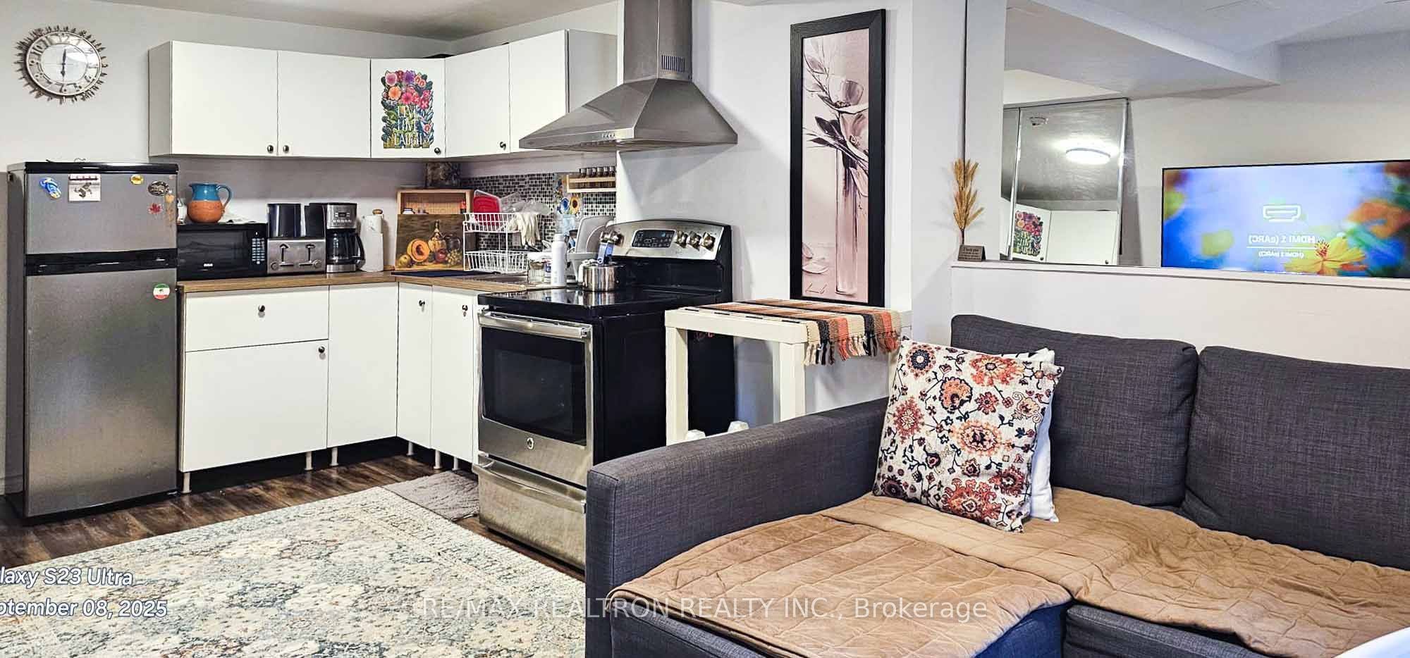 111 Devins Drive Property Photo 37