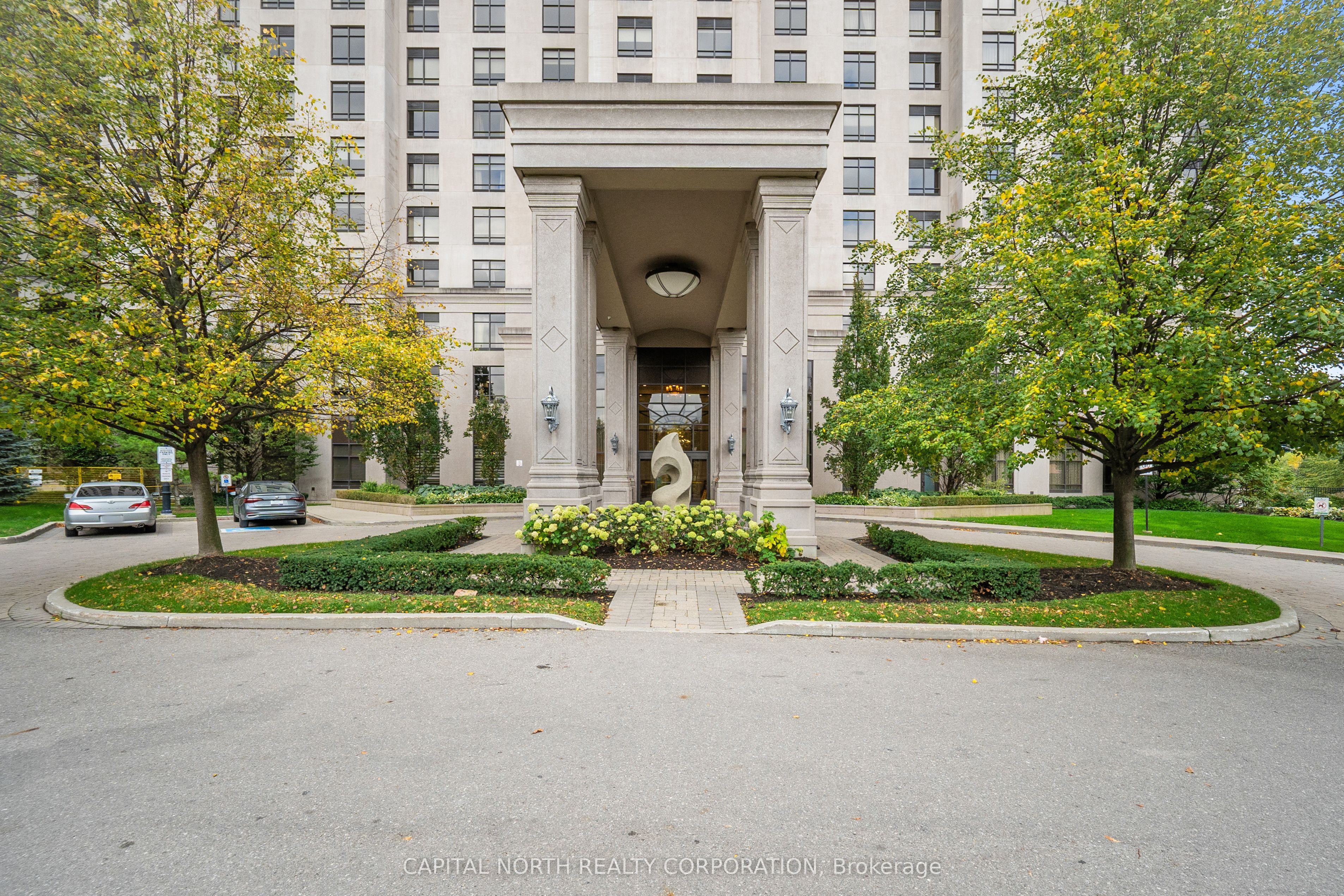 9245 Jane Street 611 Property Photo 2