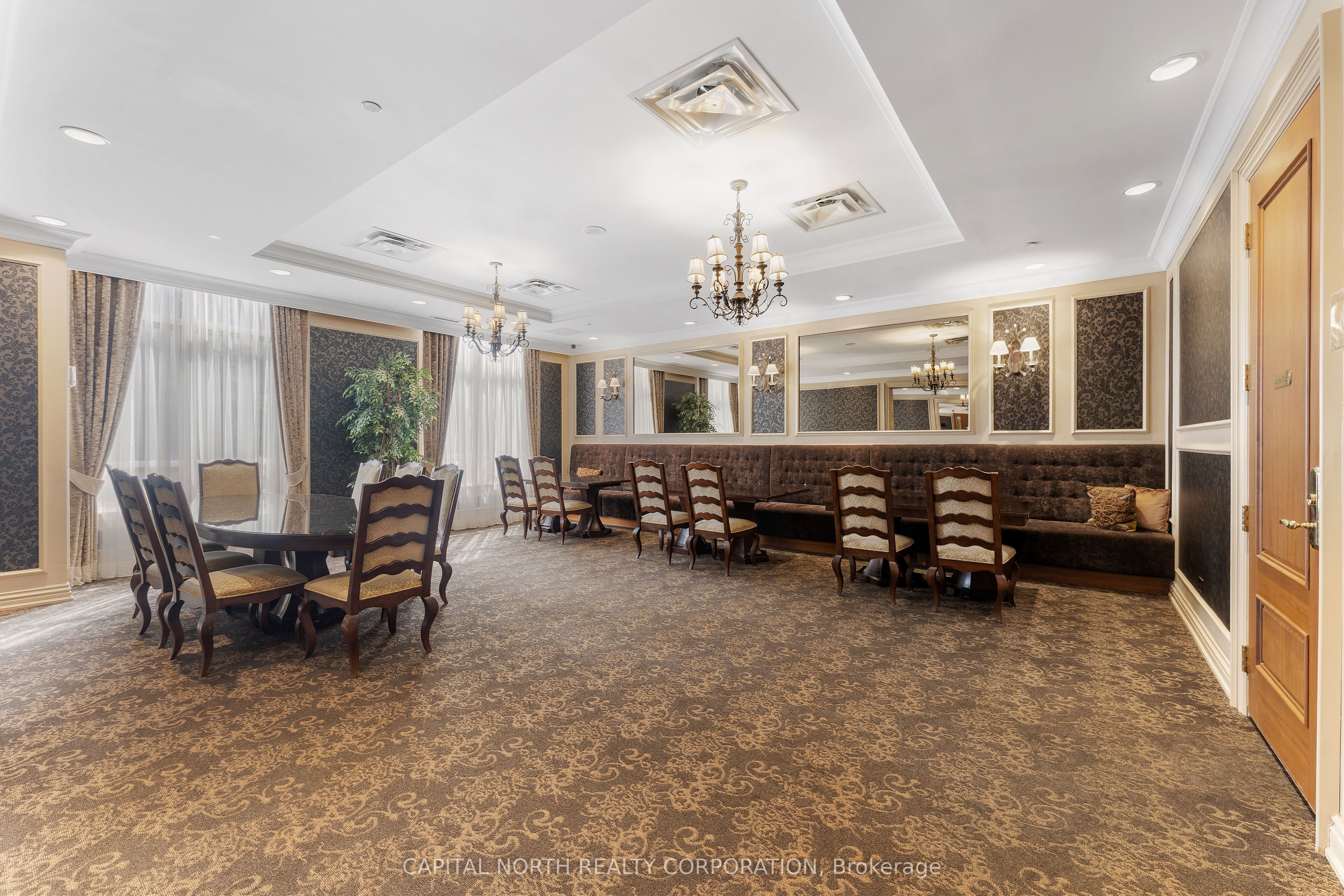 9245 Jane Street 611 Property Photo 42