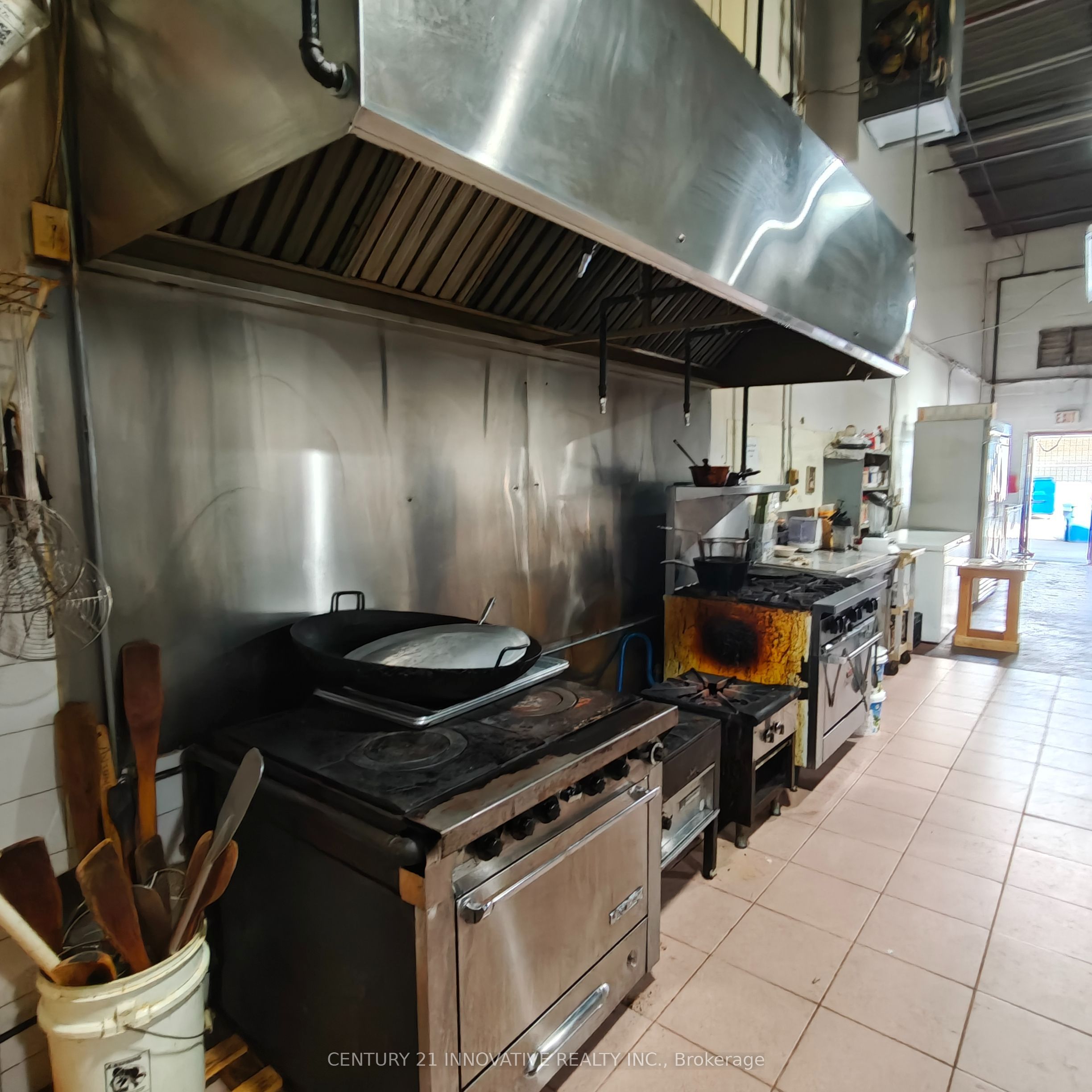 588 Edward Ave Avenue 38 Property Photo 2