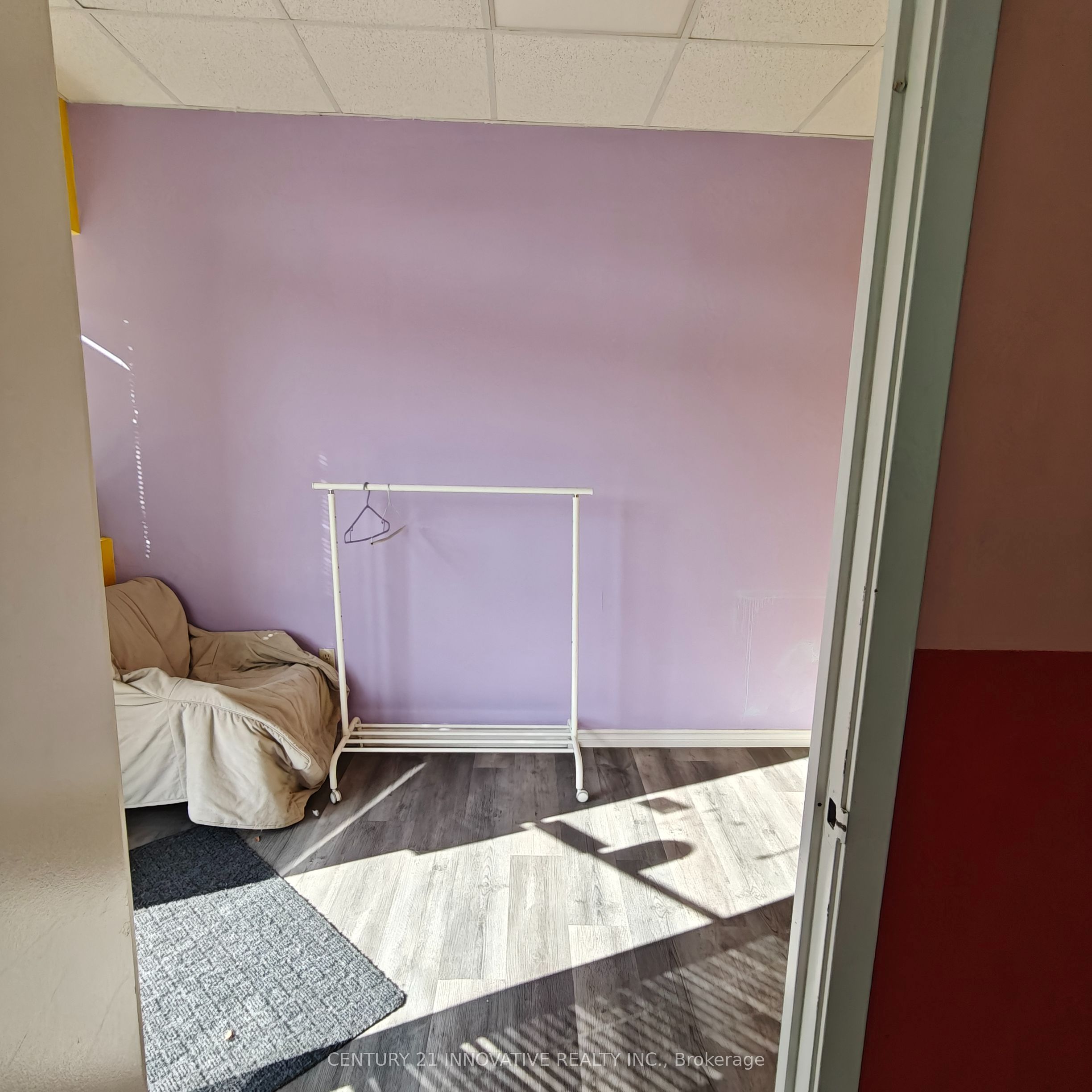 588 Edward Ave Avenue 38 Property Photo 3