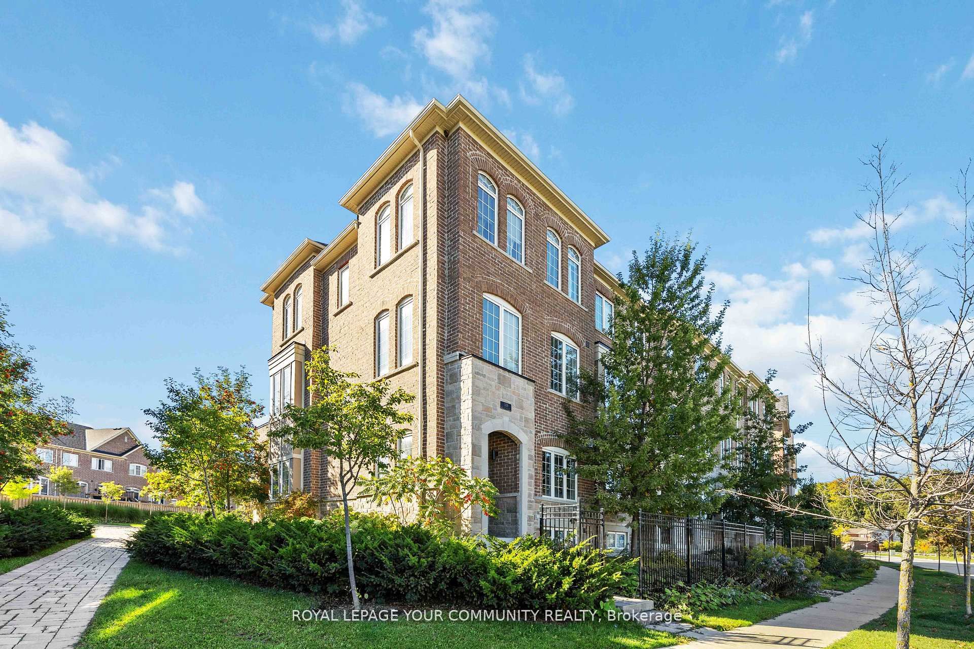 320 Clay Stones Street Property Photo 1