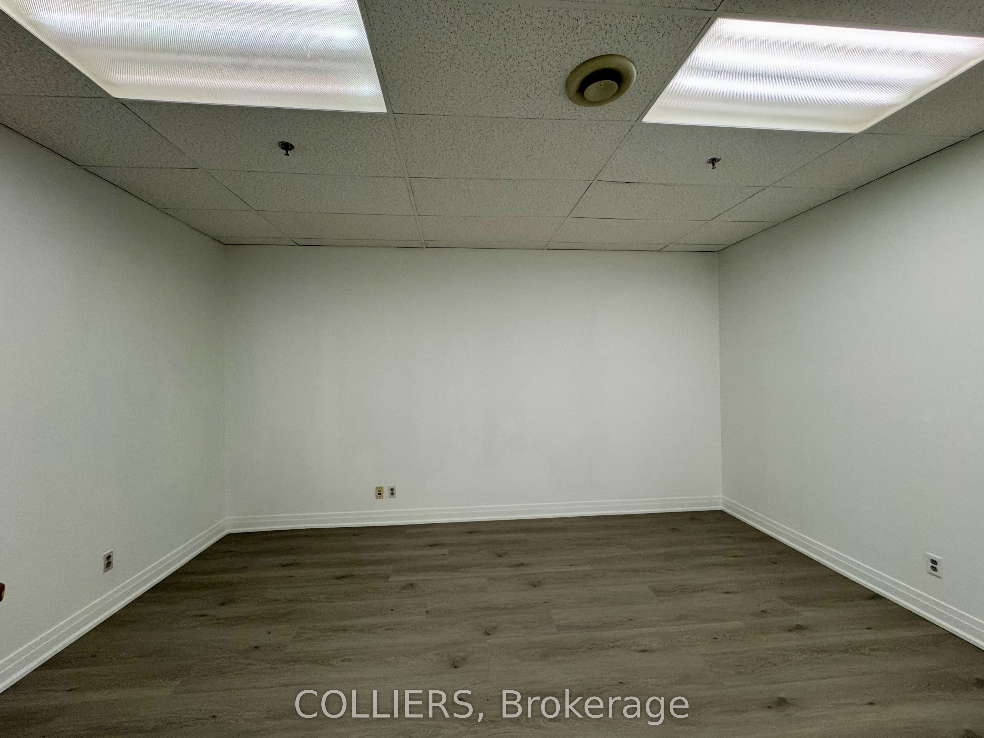 2600 John St Property Photo 4