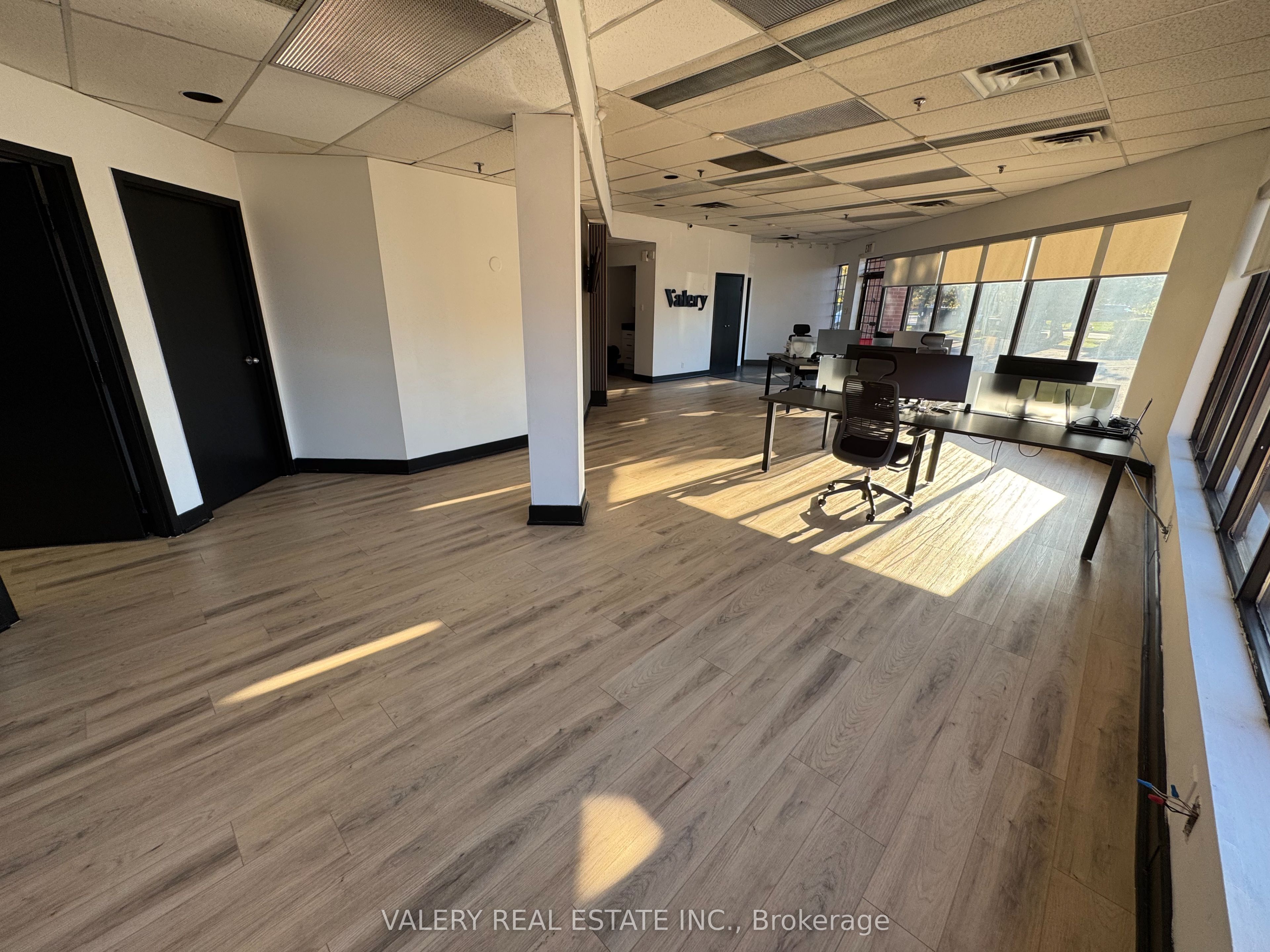 390 Edgeley Boulevard 18 Property Photo 4