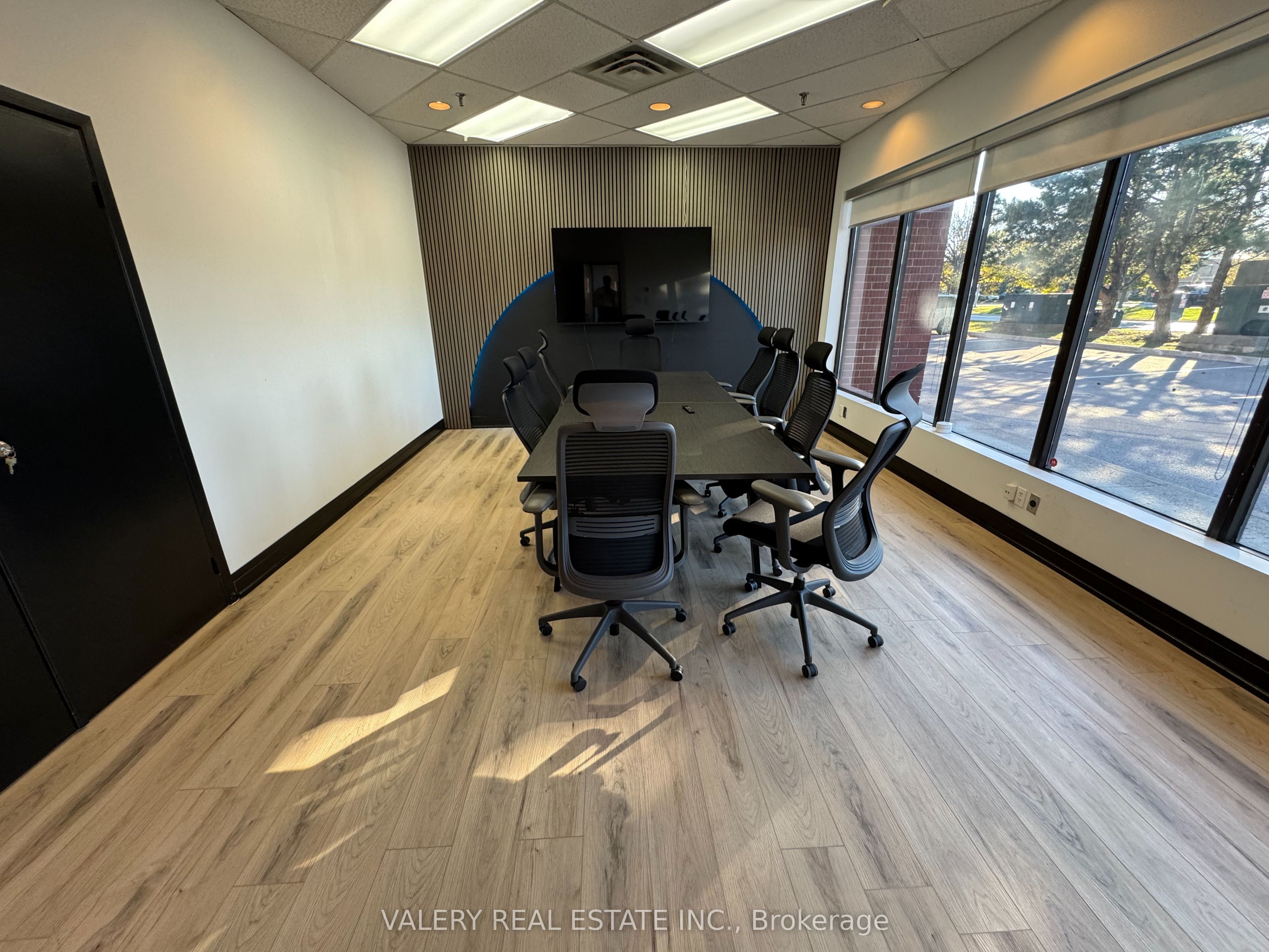 390 Edgeley Boulevard 18 Property Photo 11