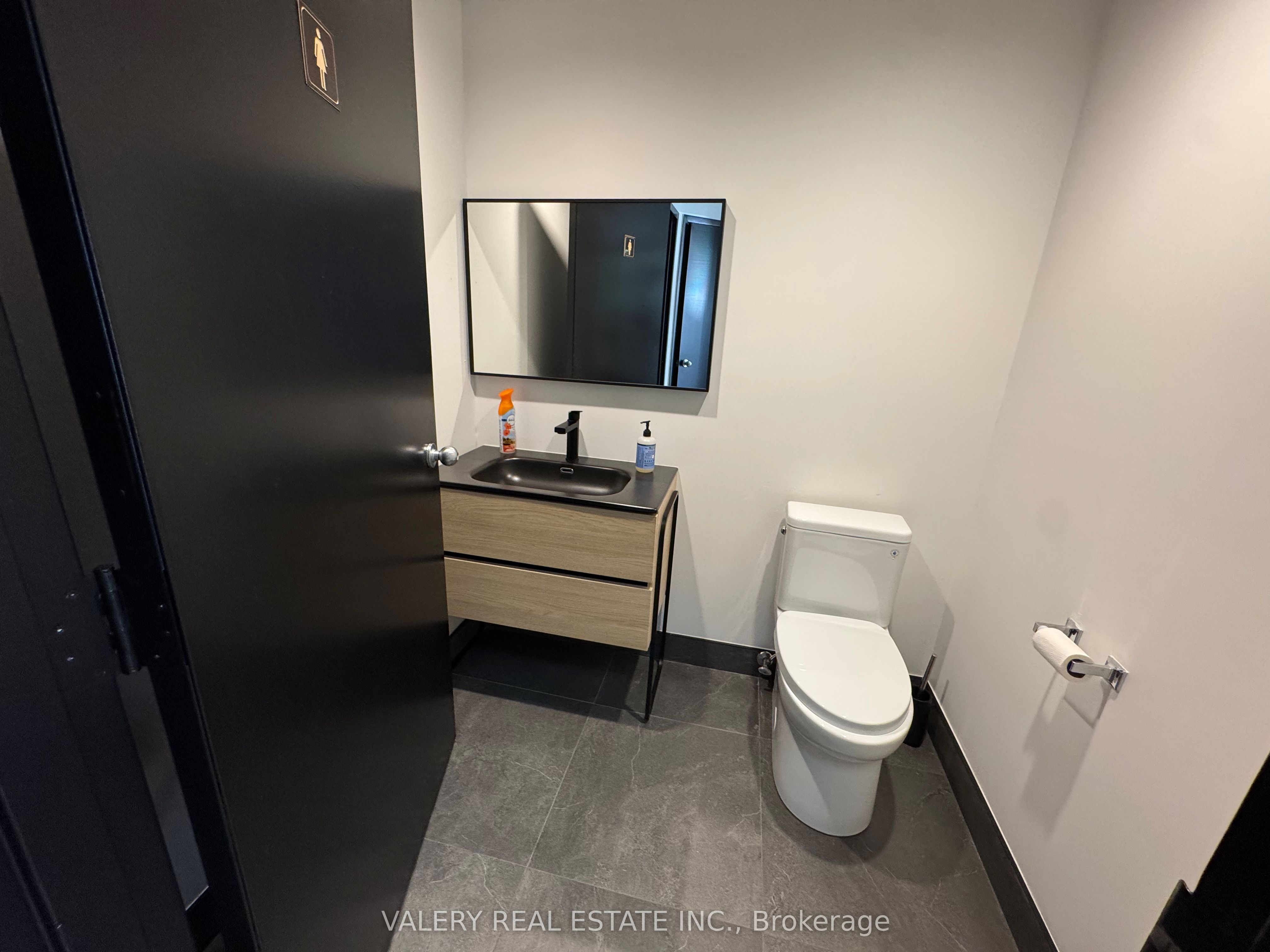 390 Edgeley Boulevard 18 Property Photo 21