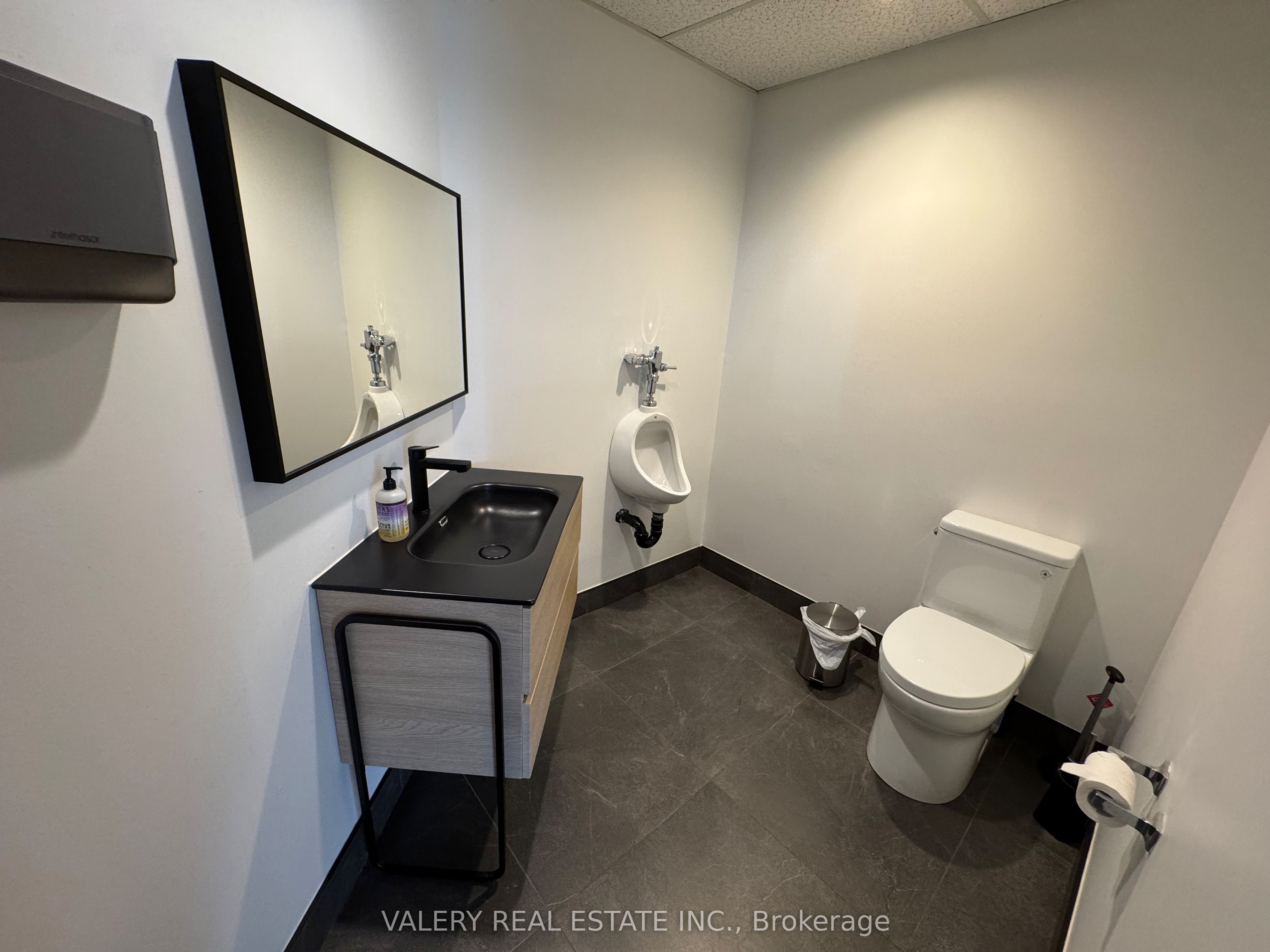 390 Edgeley Boulevard 18 Property Photo 22