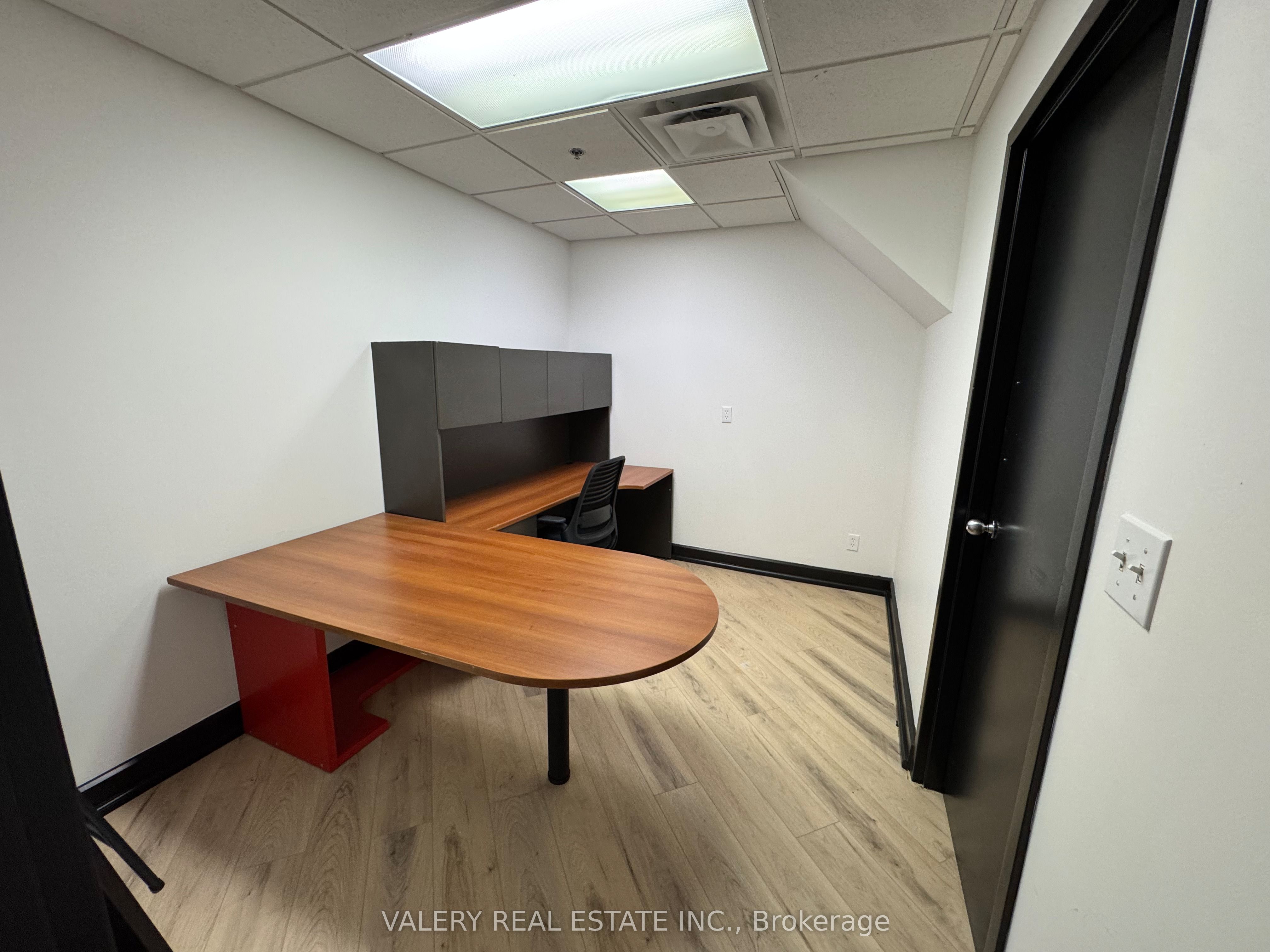 390 Edgeley Boulevard 18 Property Photo 24