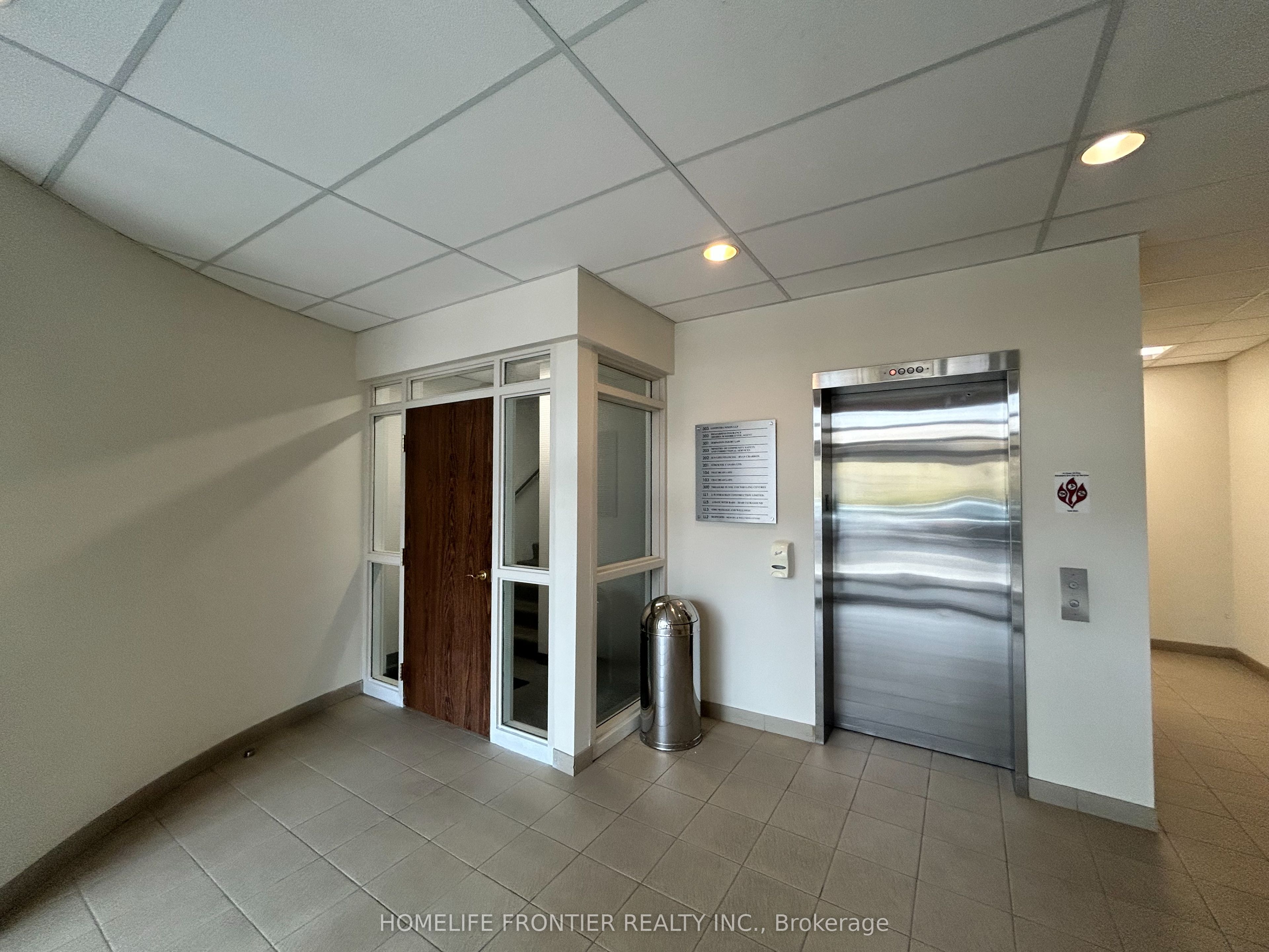 390 Davis Dr Property Photo 3