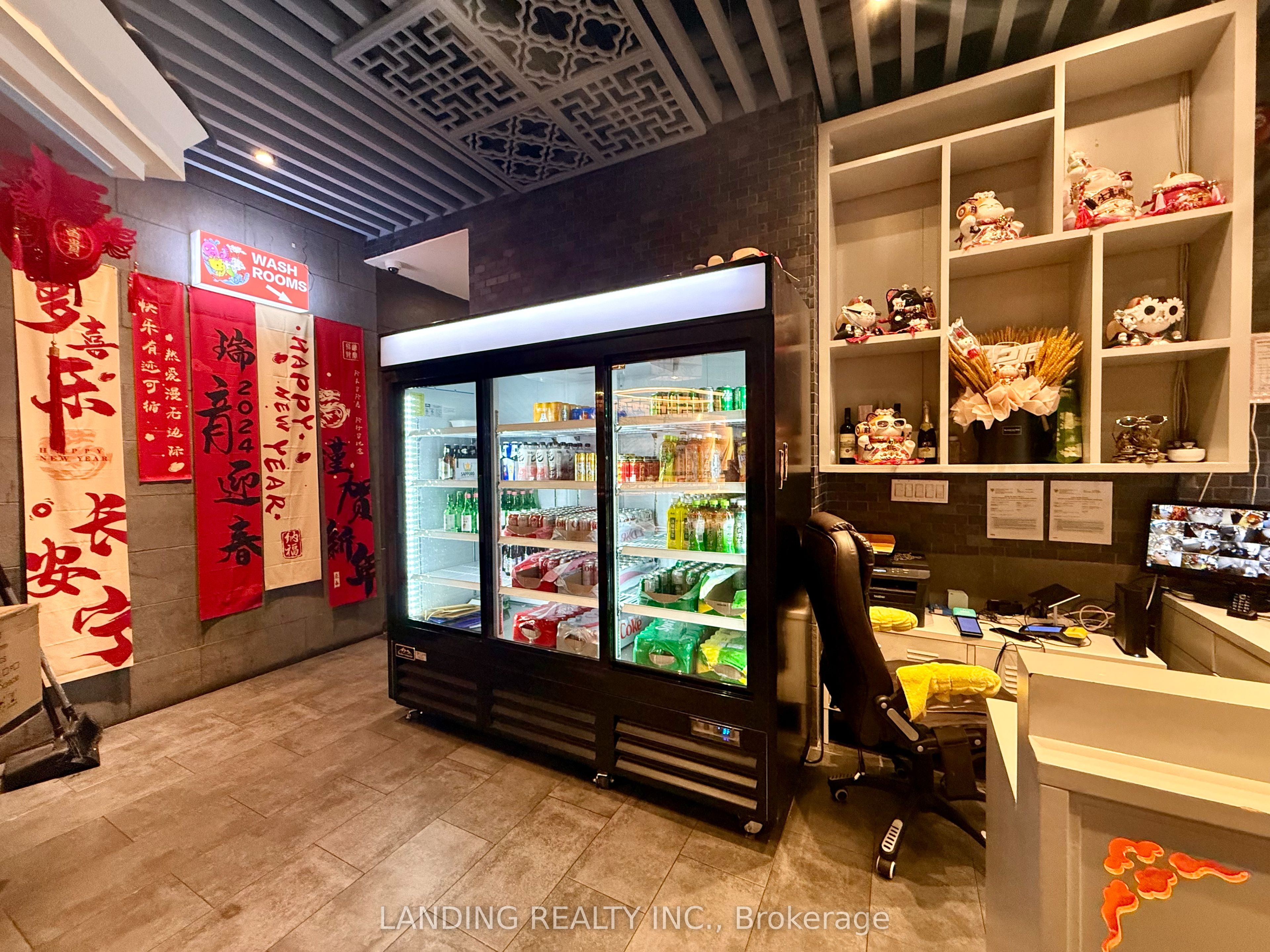 350 Highway 7 E N/a 104-105 Property Photo 9