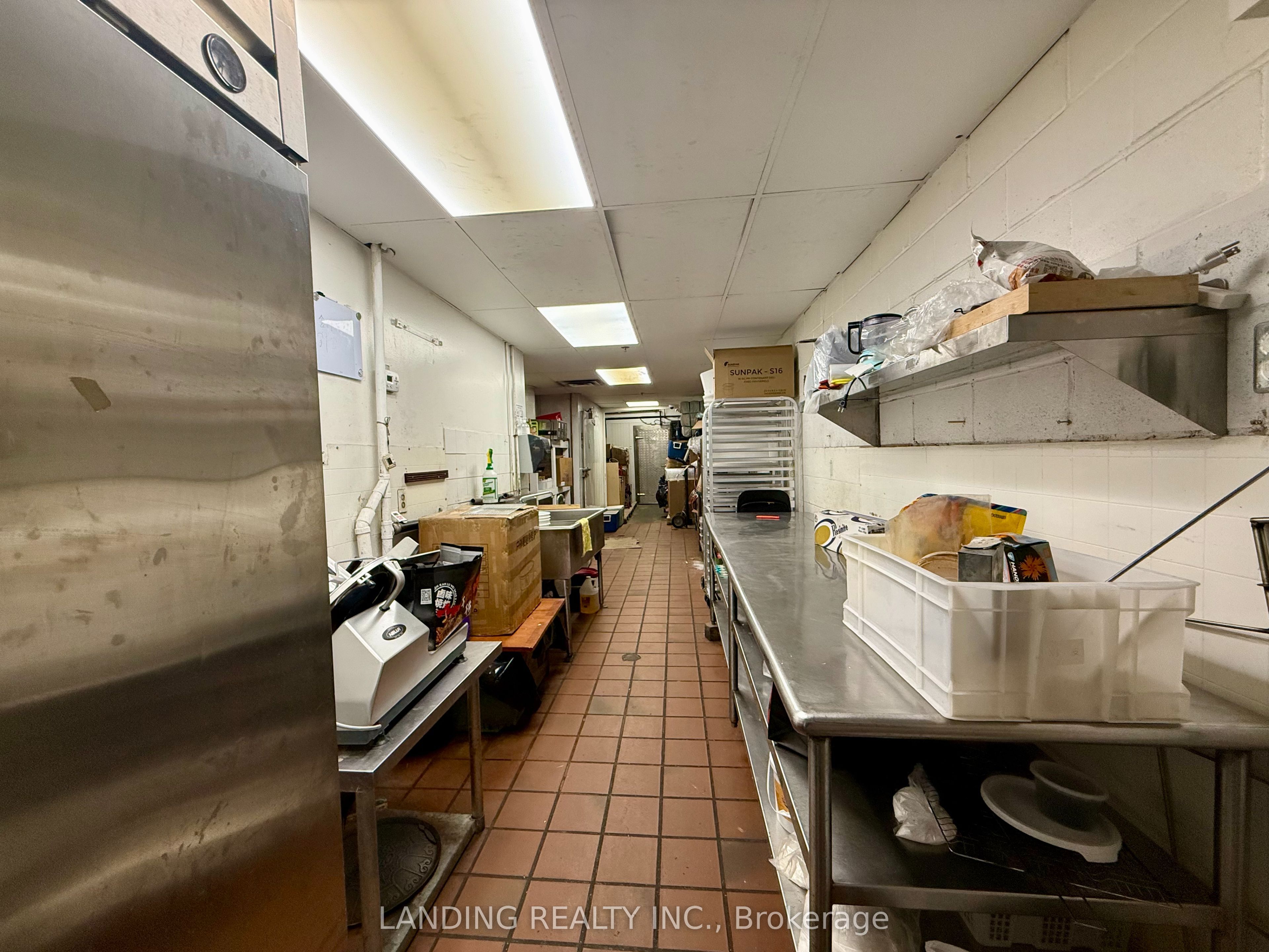 350 Highway 7 E N/a 104-105 Property Photo 22