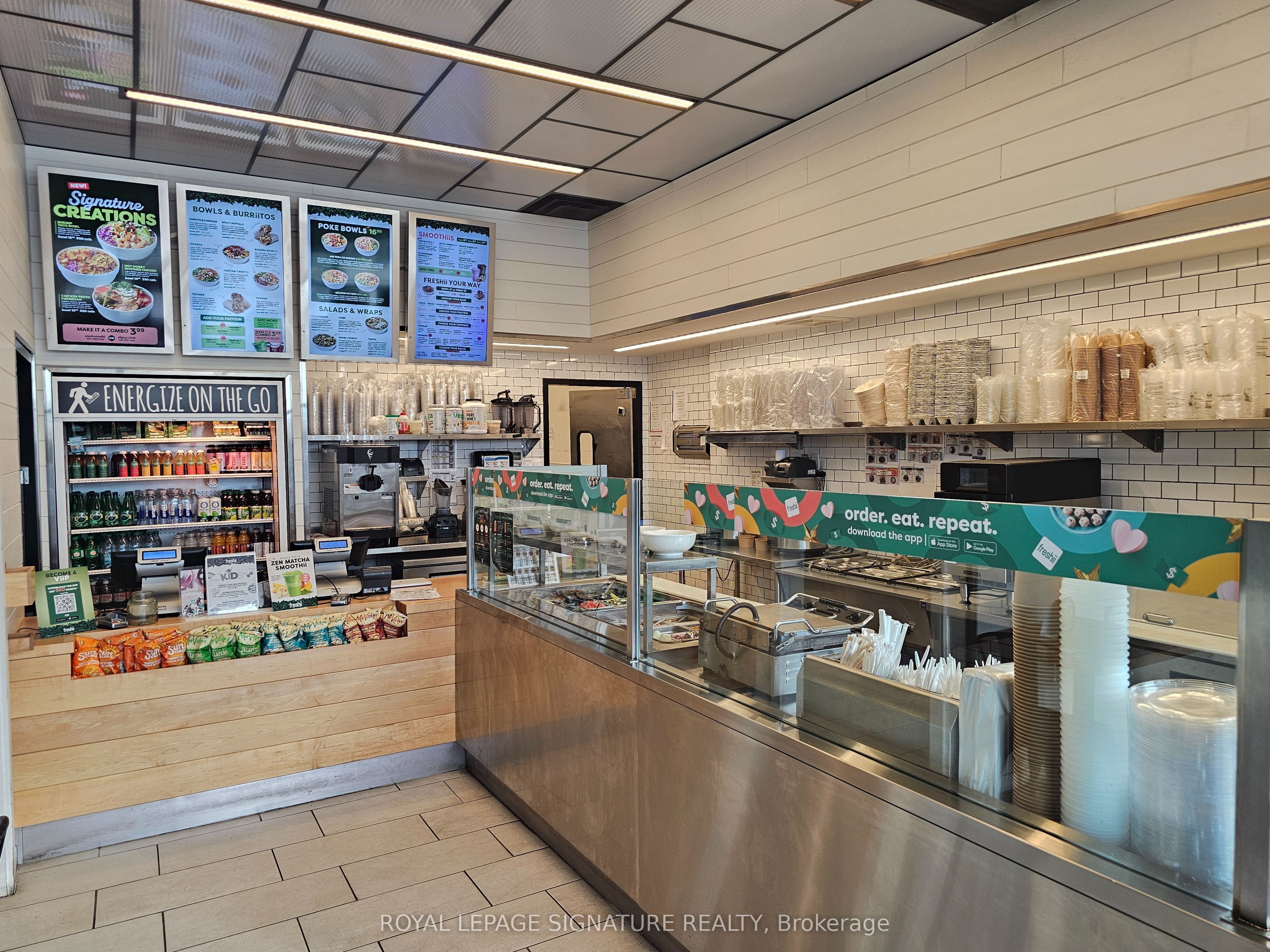 1484 Innisfil Beach Rd Property Photo 3