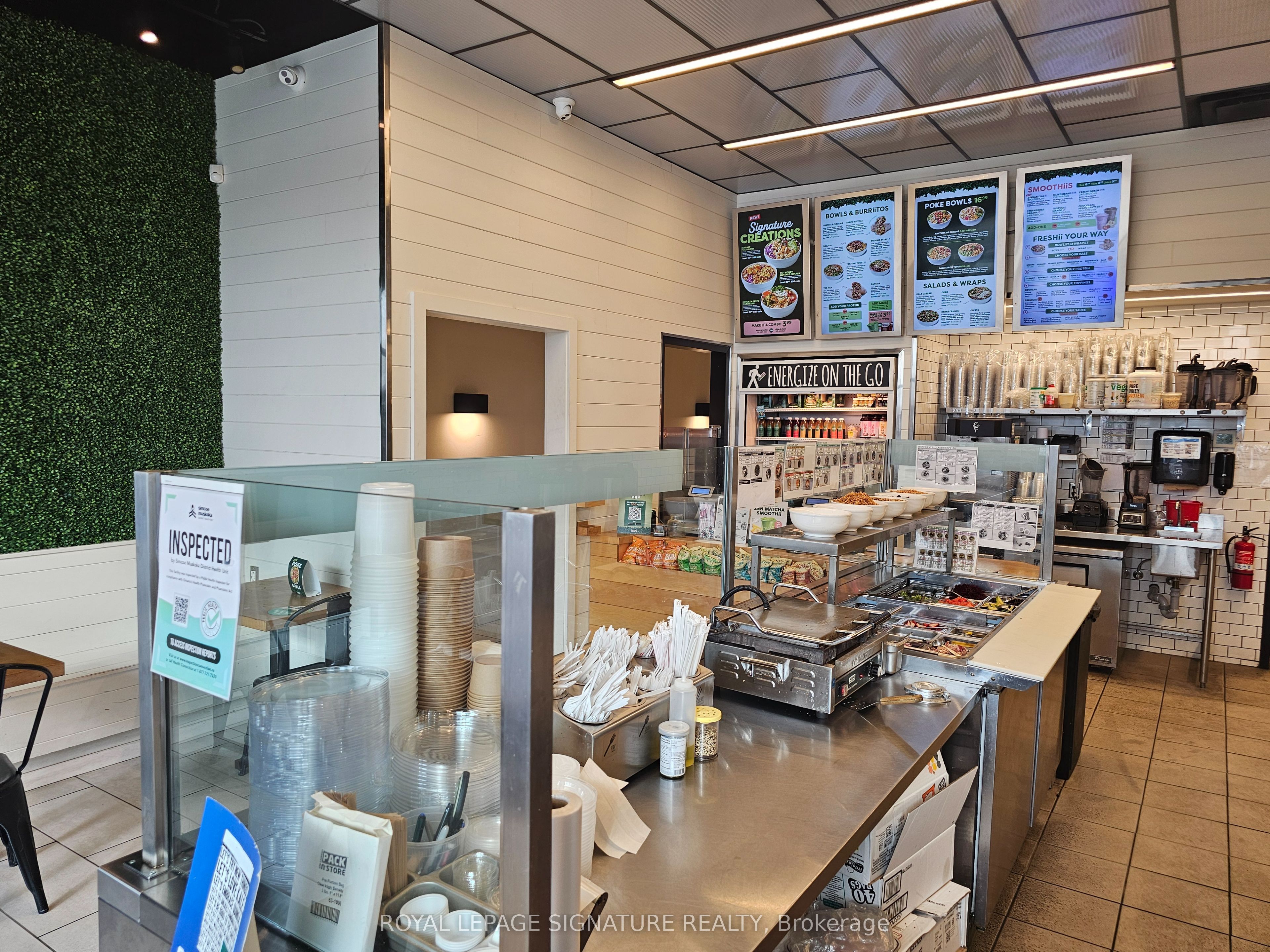 1484 Innisfil Beach Rd Property Photo 5