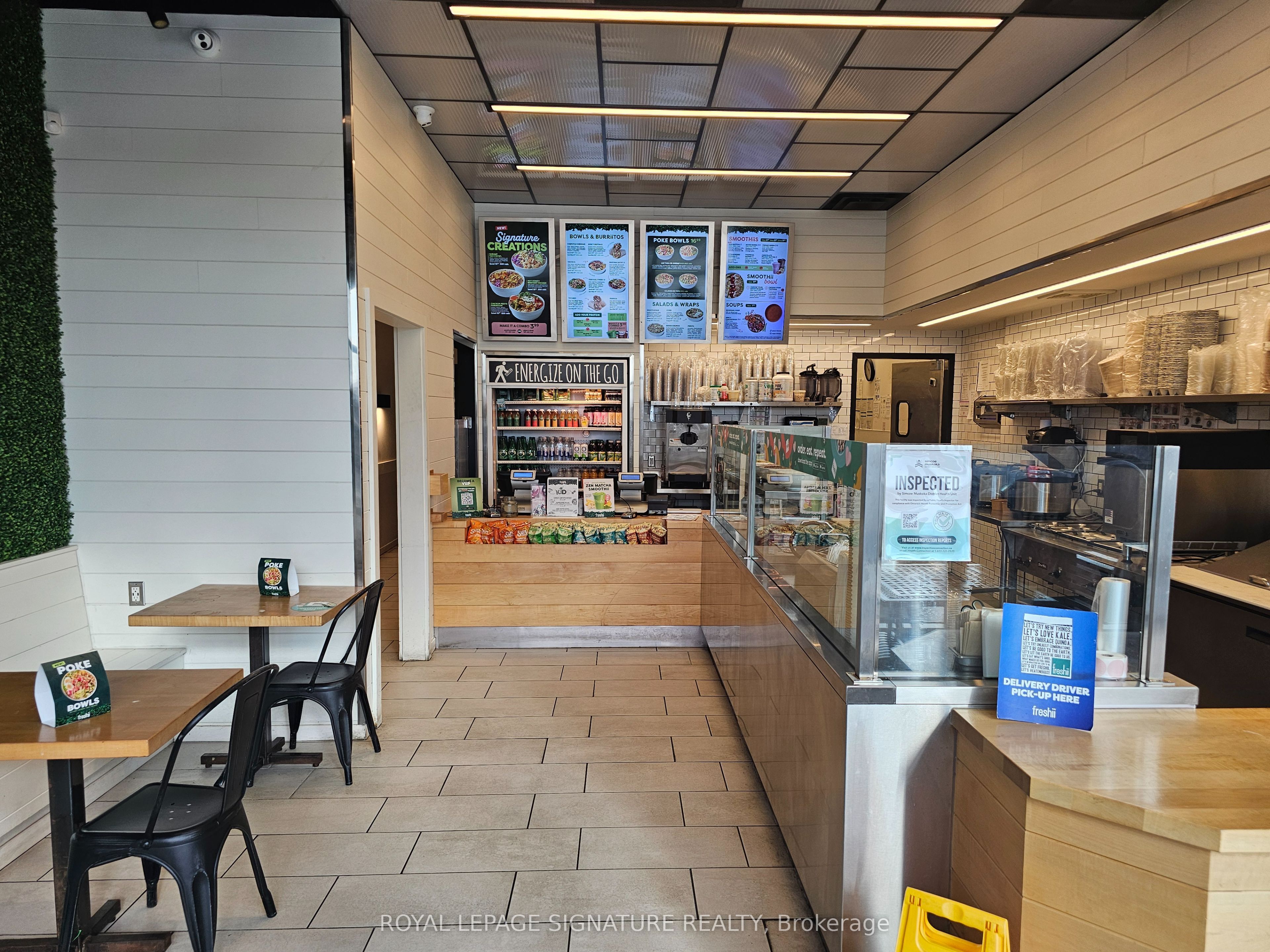 1484 Innisfil Beach Rd Property Photo 7