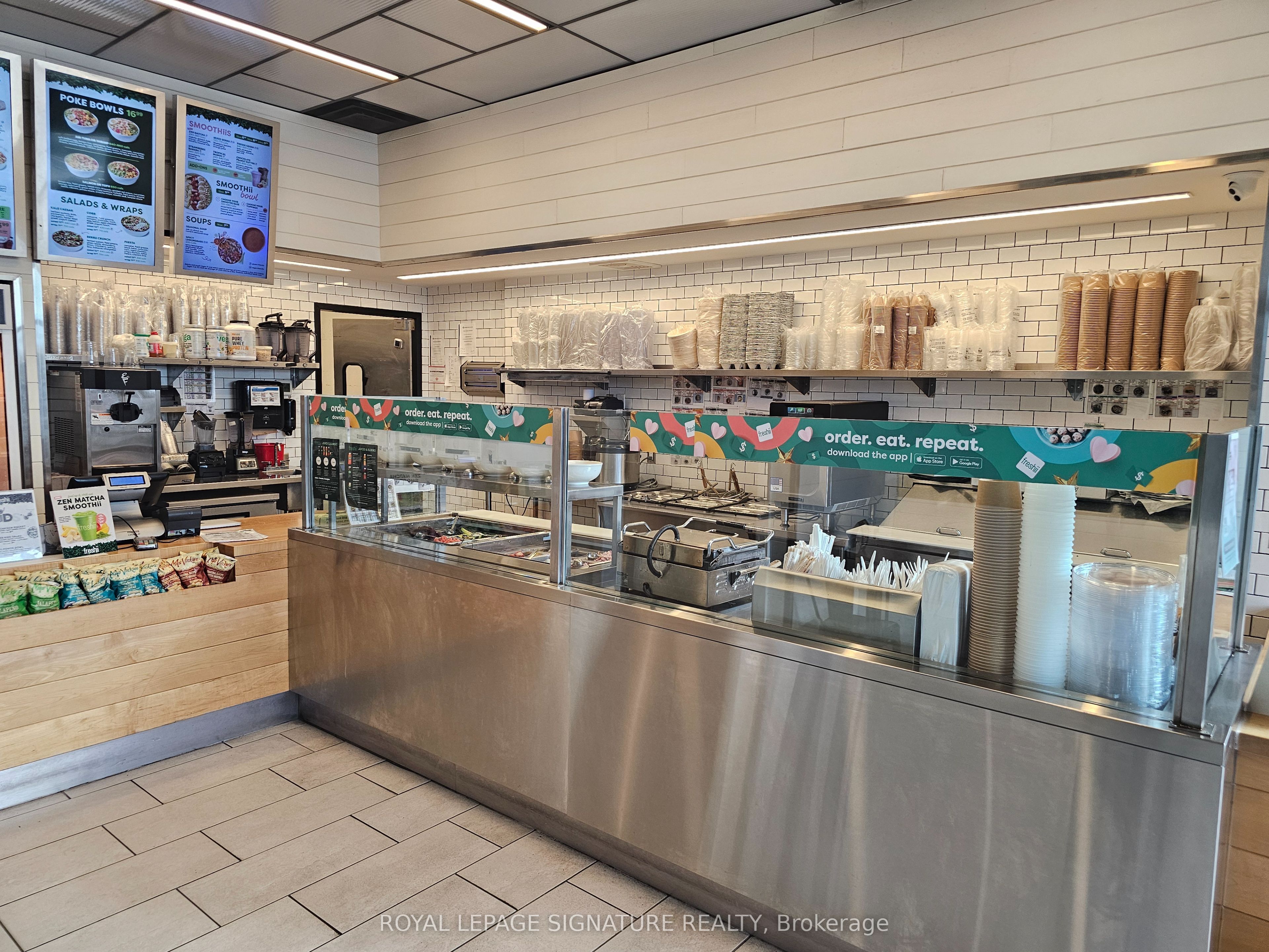 1484 Innisfil Beach Rd Property Photo 8