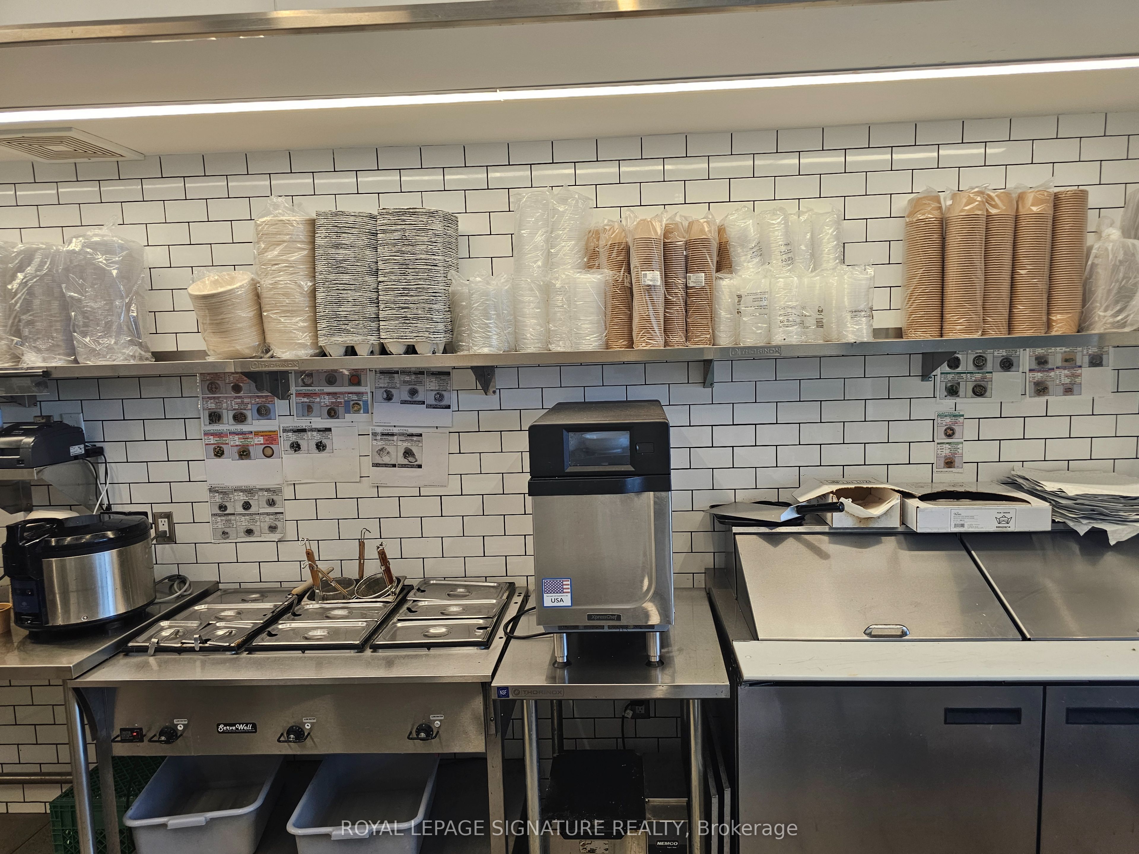 1484 Innisfil Beach Rd Property Photo 9