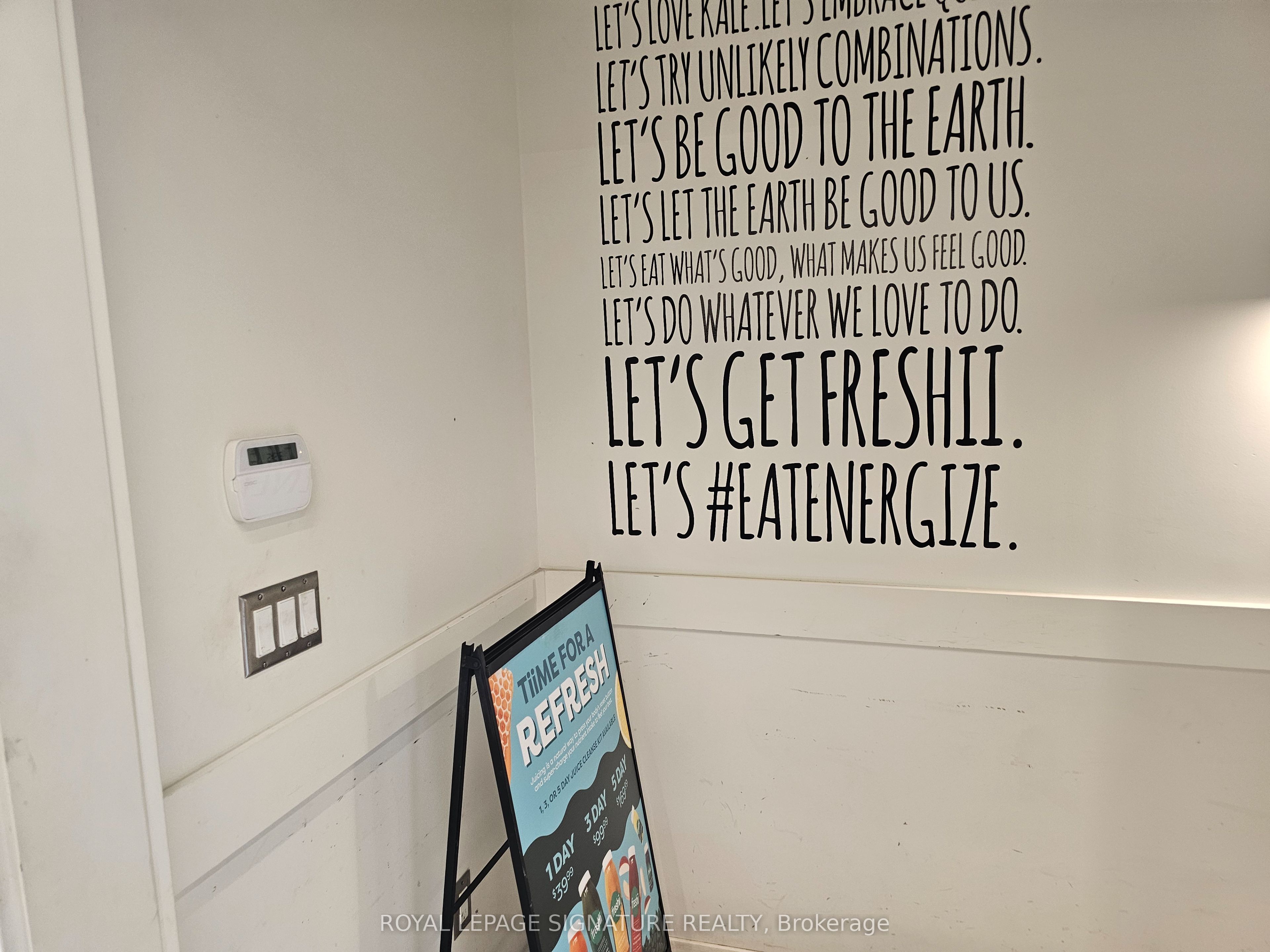 1484 Innisfil Beach Rd Property Photo 11