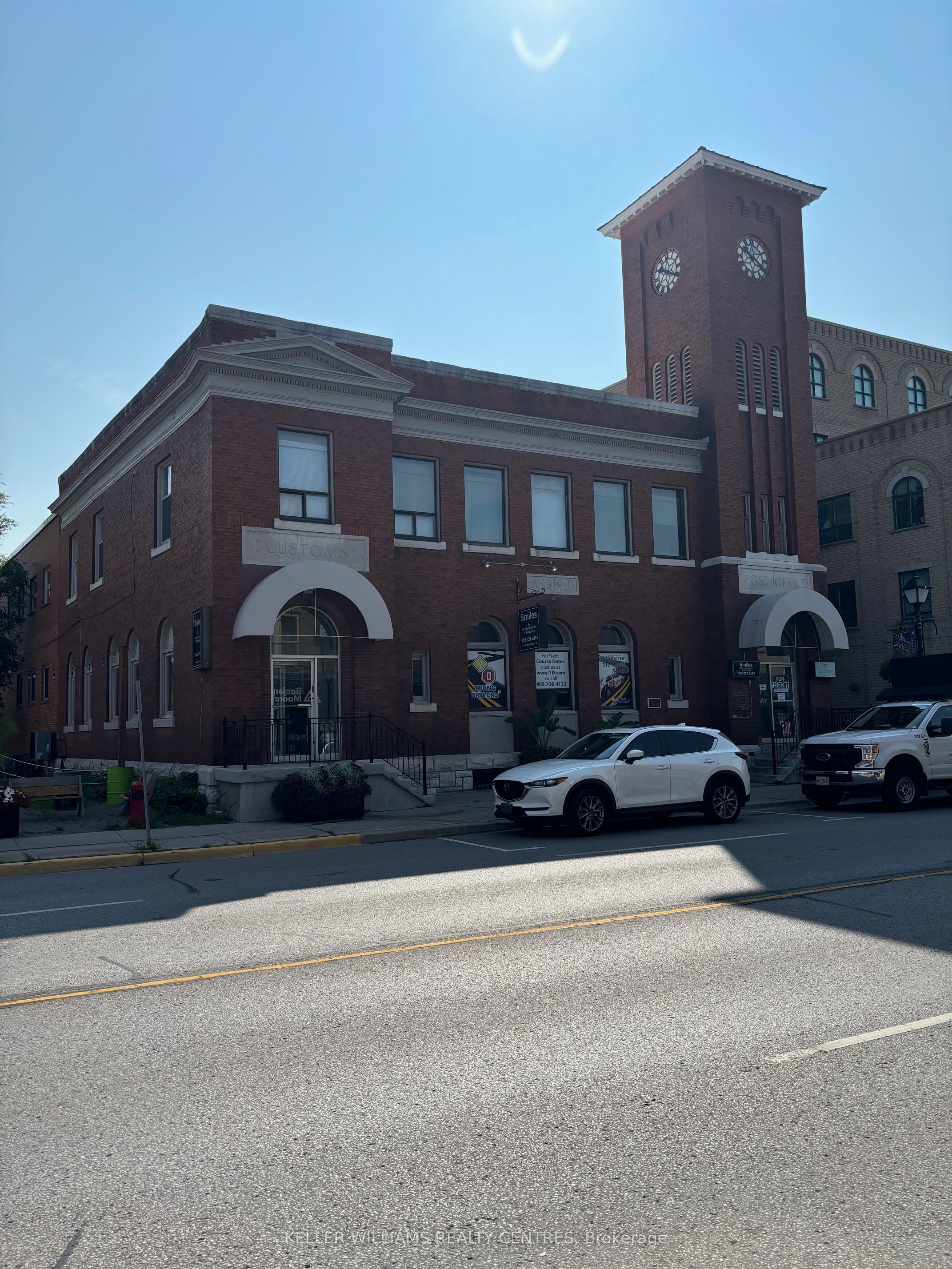 15213 Yonge St Property Photo 1