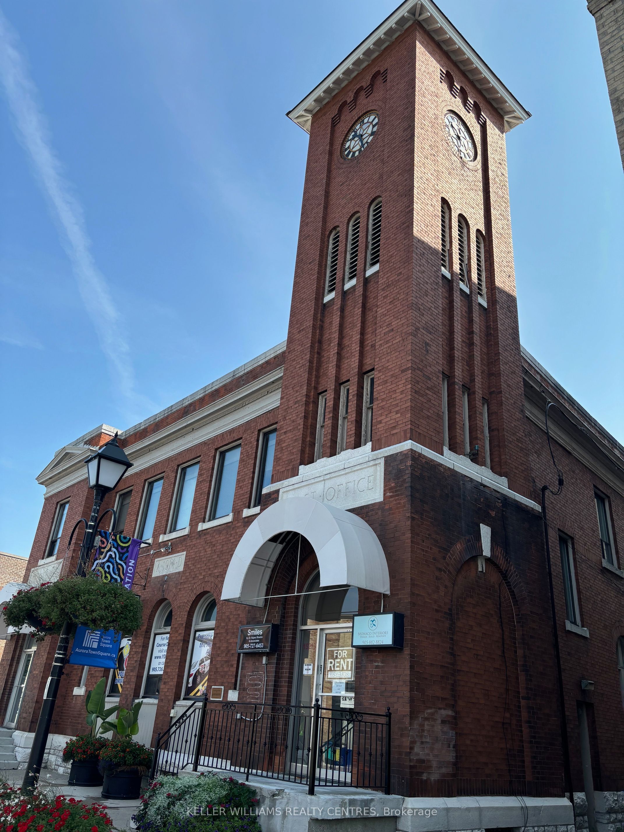 15213 Yonge St Property Photo 5