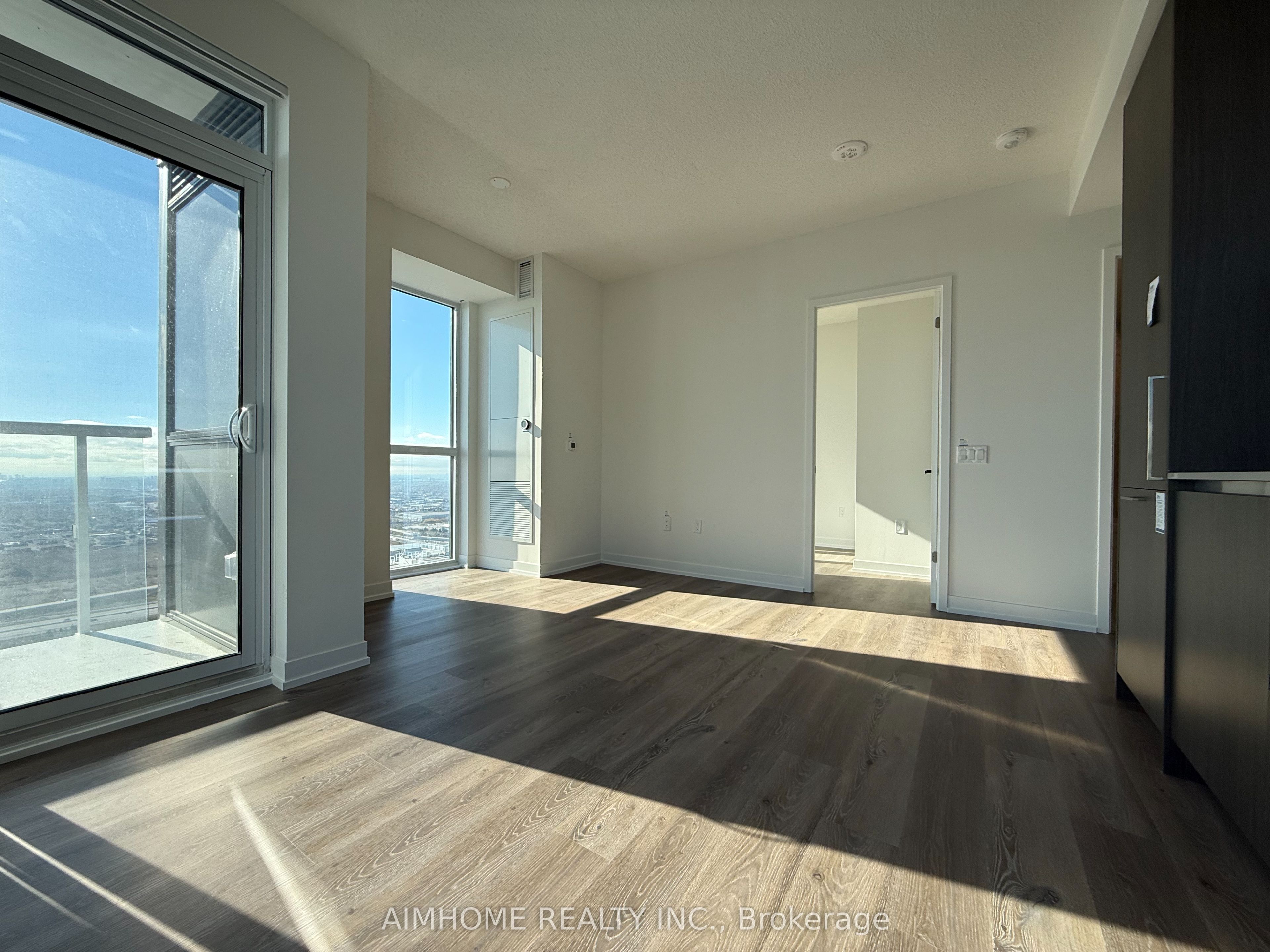 225 Commerce Street 6002 Property Photo 5