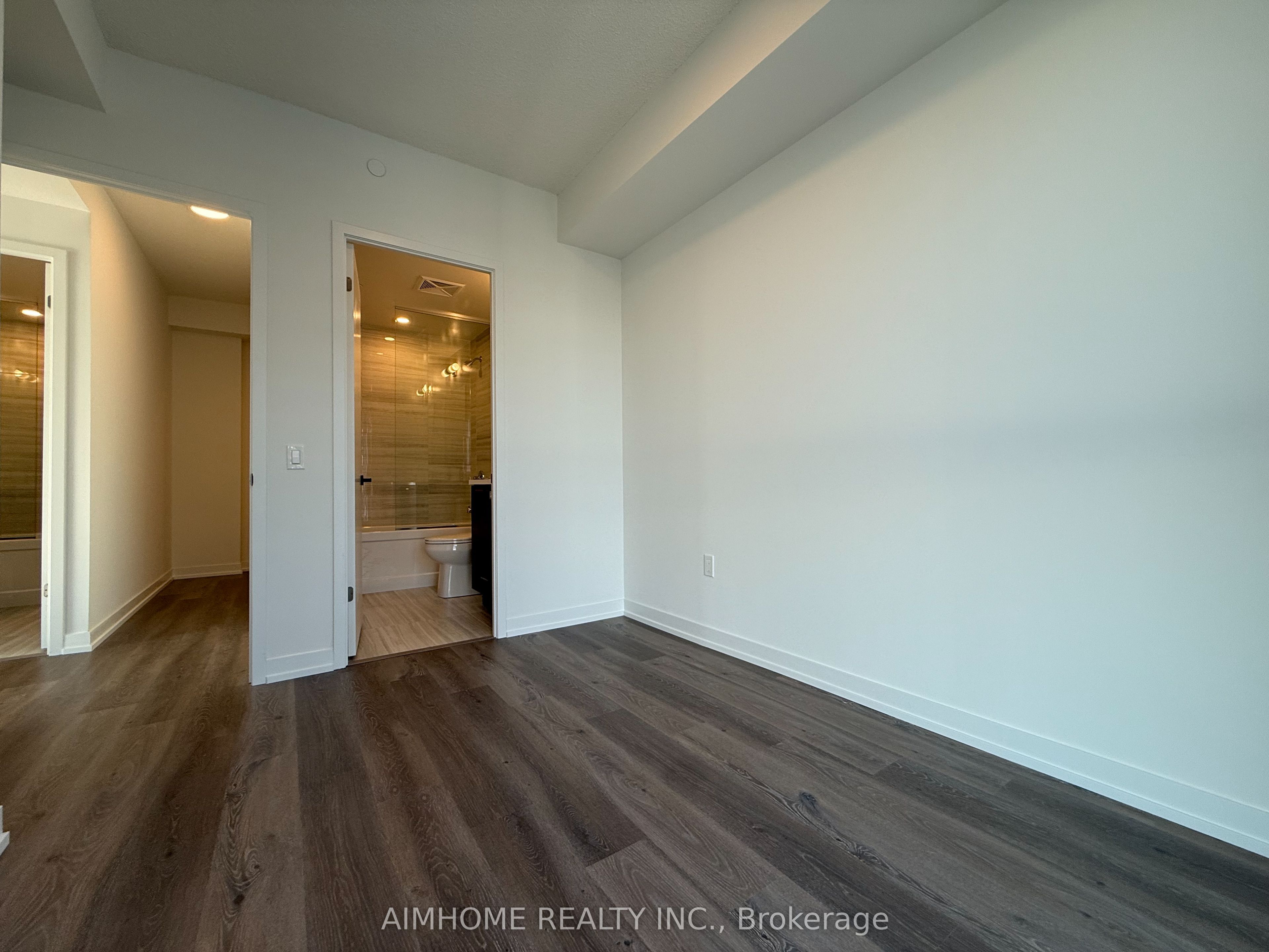 225 Commerce Street 6002 Property Photo 7