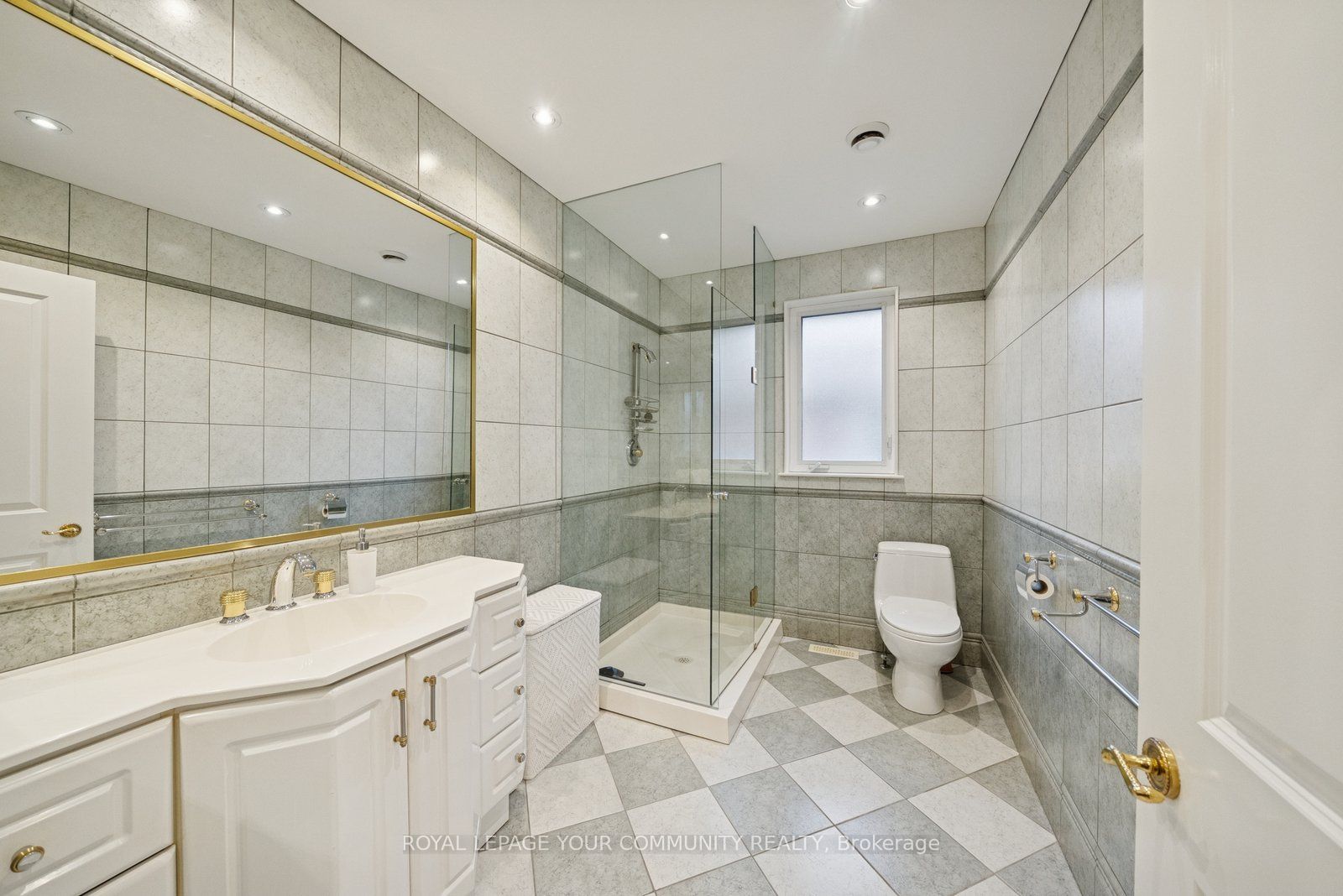 402 Palmer Avenue Property Photo 16