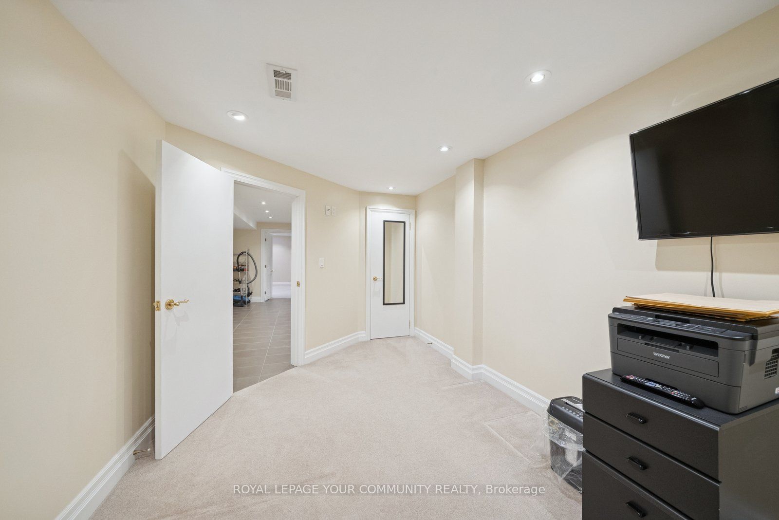 402 Palmer Avenue Property Photo 24