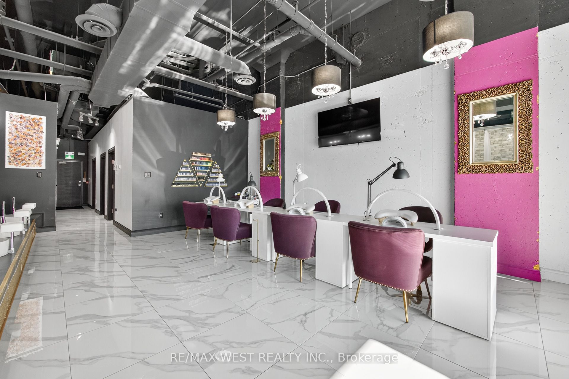 2396 Major Mackenzie Dr W Property Photo 13