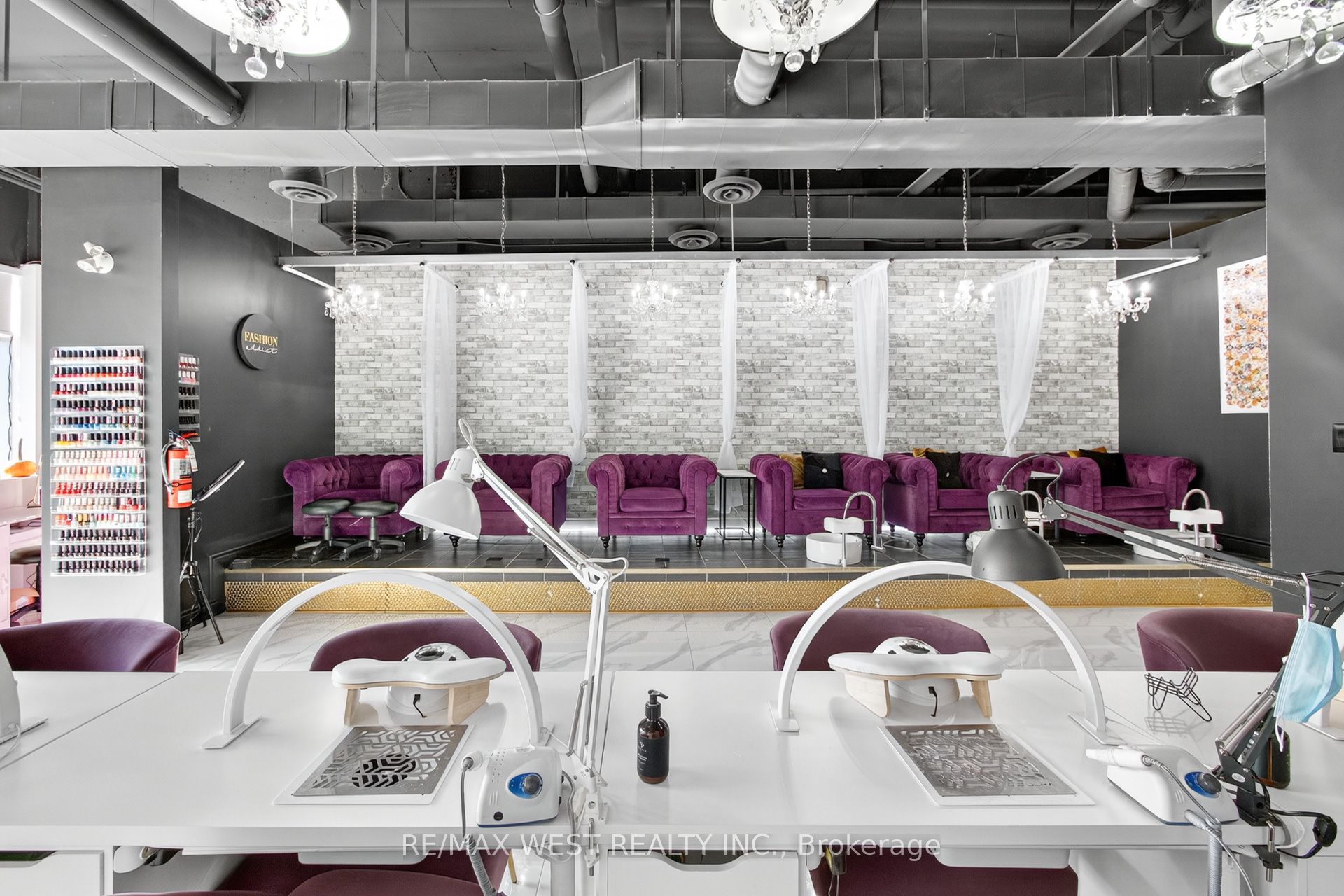 2396 Major Mackenzie Dr W Property Photo 17