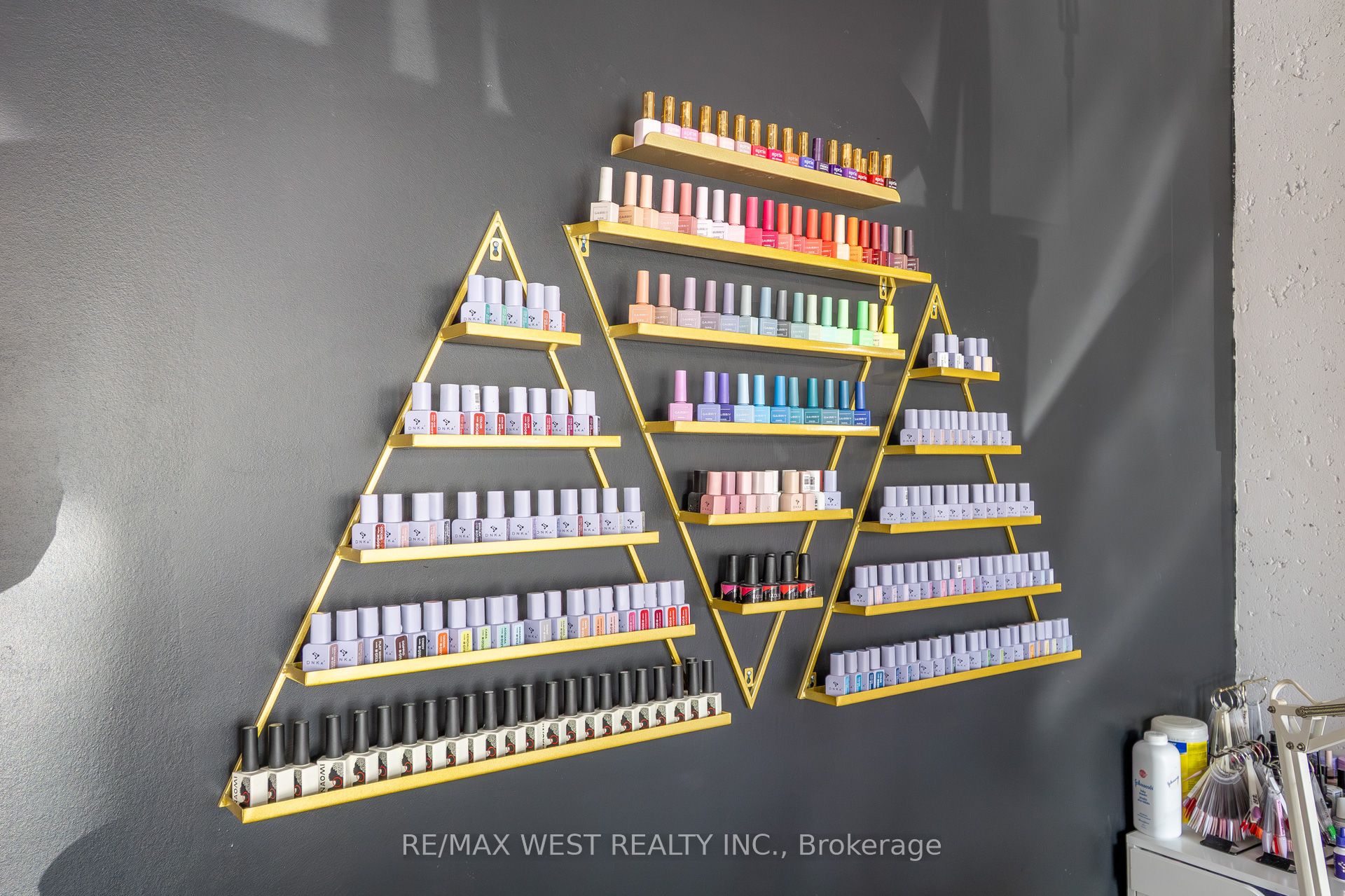 2396 Major Mackenzie Dr W Property Photo 25