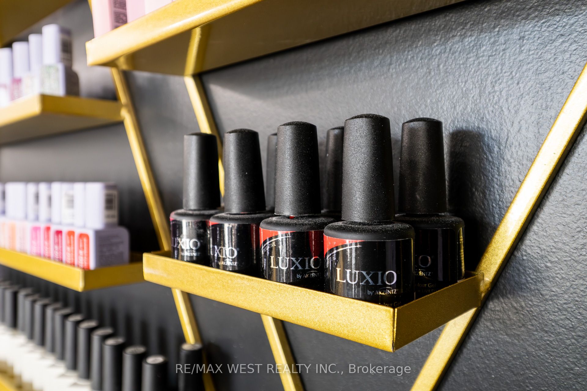 2396 Major Mackenzie Dr W Property Photo 27