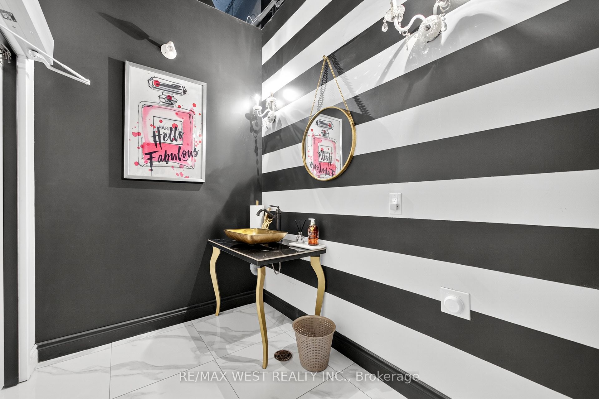 2396 Major Mackenzie Dr W Property Photo 38