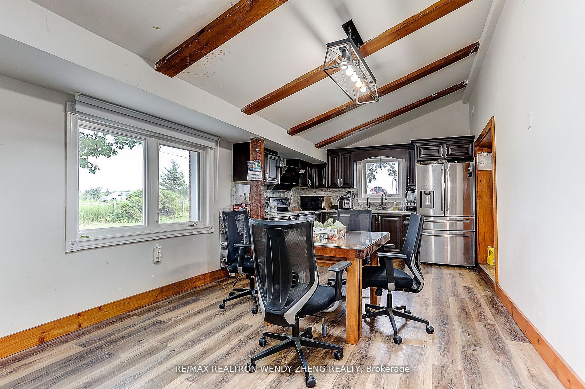 22478 Leslie St Property Photo 11