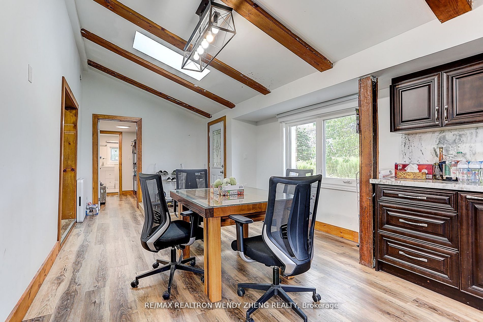 22478 Leslie St Property Photo 13