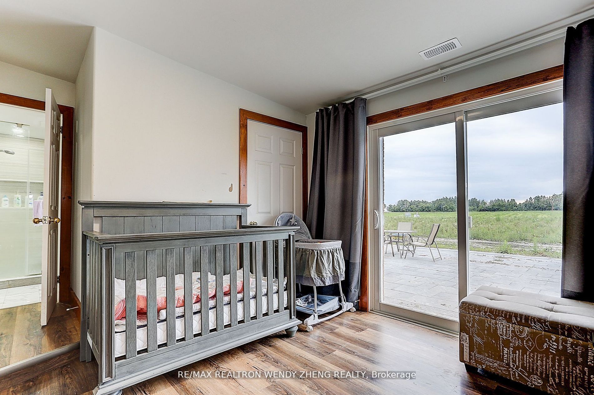 22478 Leslie St Property Photo 20